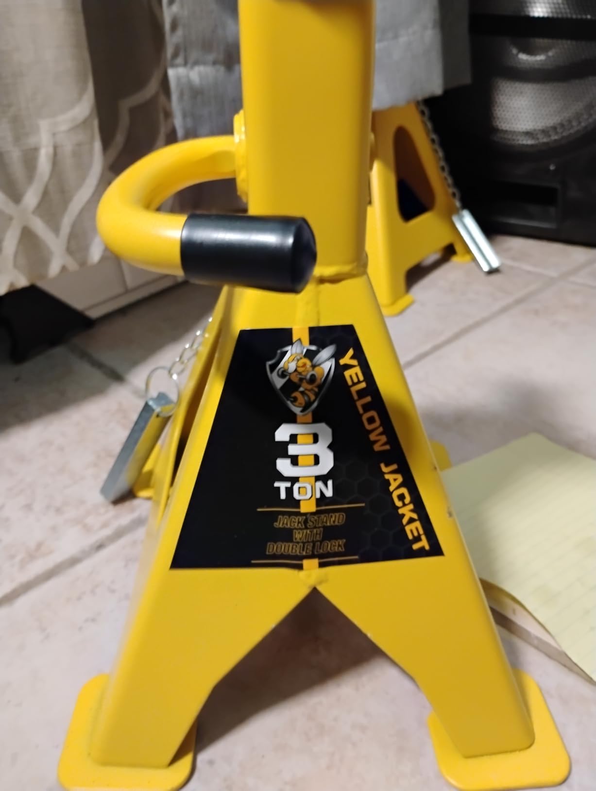 YELLOW JACKET Car Jack Stands 3 Ton with Double Locking and Large Foot Base for Lifting SUVS, Heavy Duty Steel, 6600 lb Capacity, 1 Pair, Yellow customer photo 2