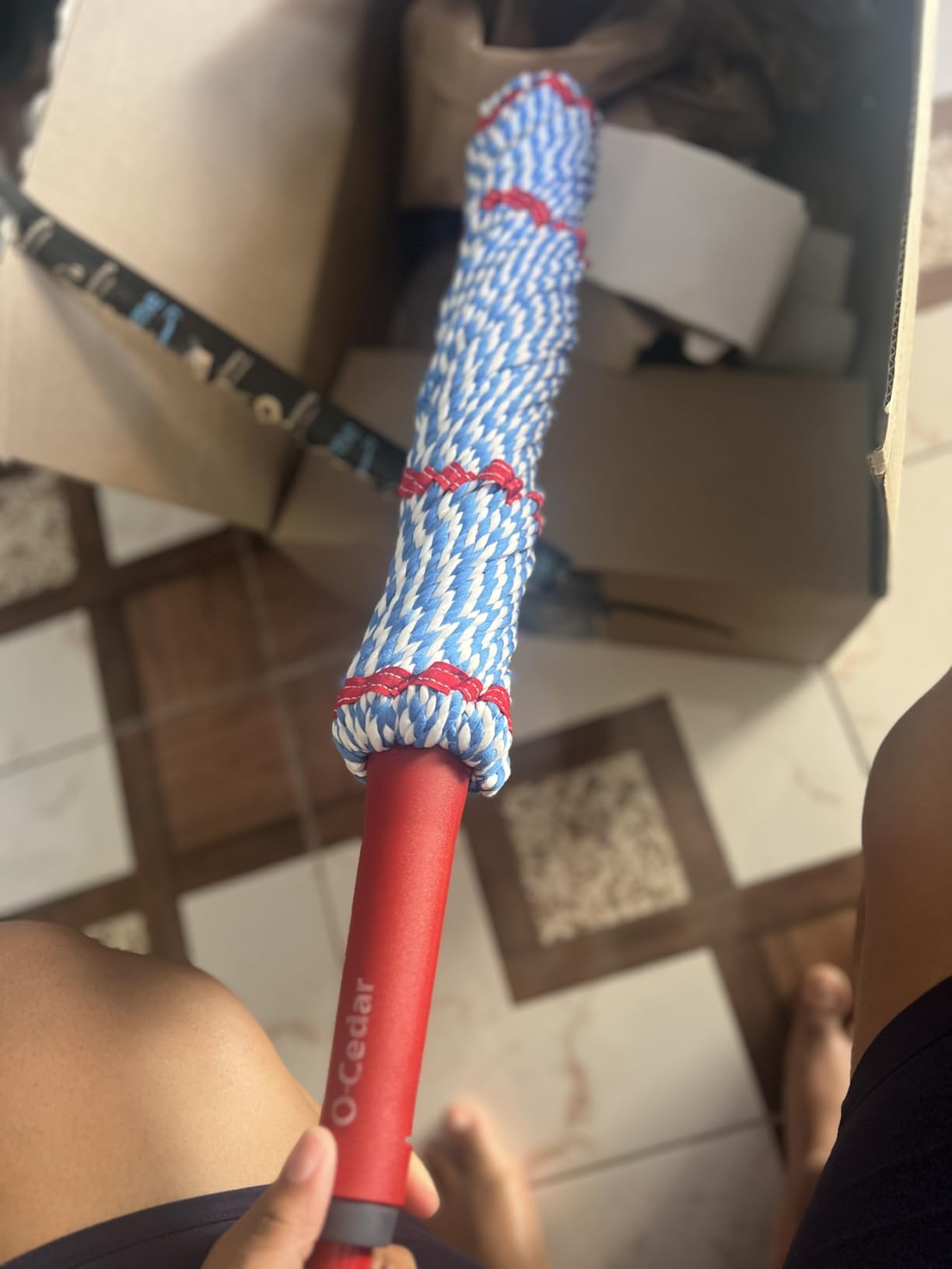 O-Cedar MicroTwist MAX Microfiber Twist Mop with 1 Extra Refill | Features Hands-Free Wringing | Extra Large 18-Inch Mop Head | Safe on All Floor Types customer photo 2