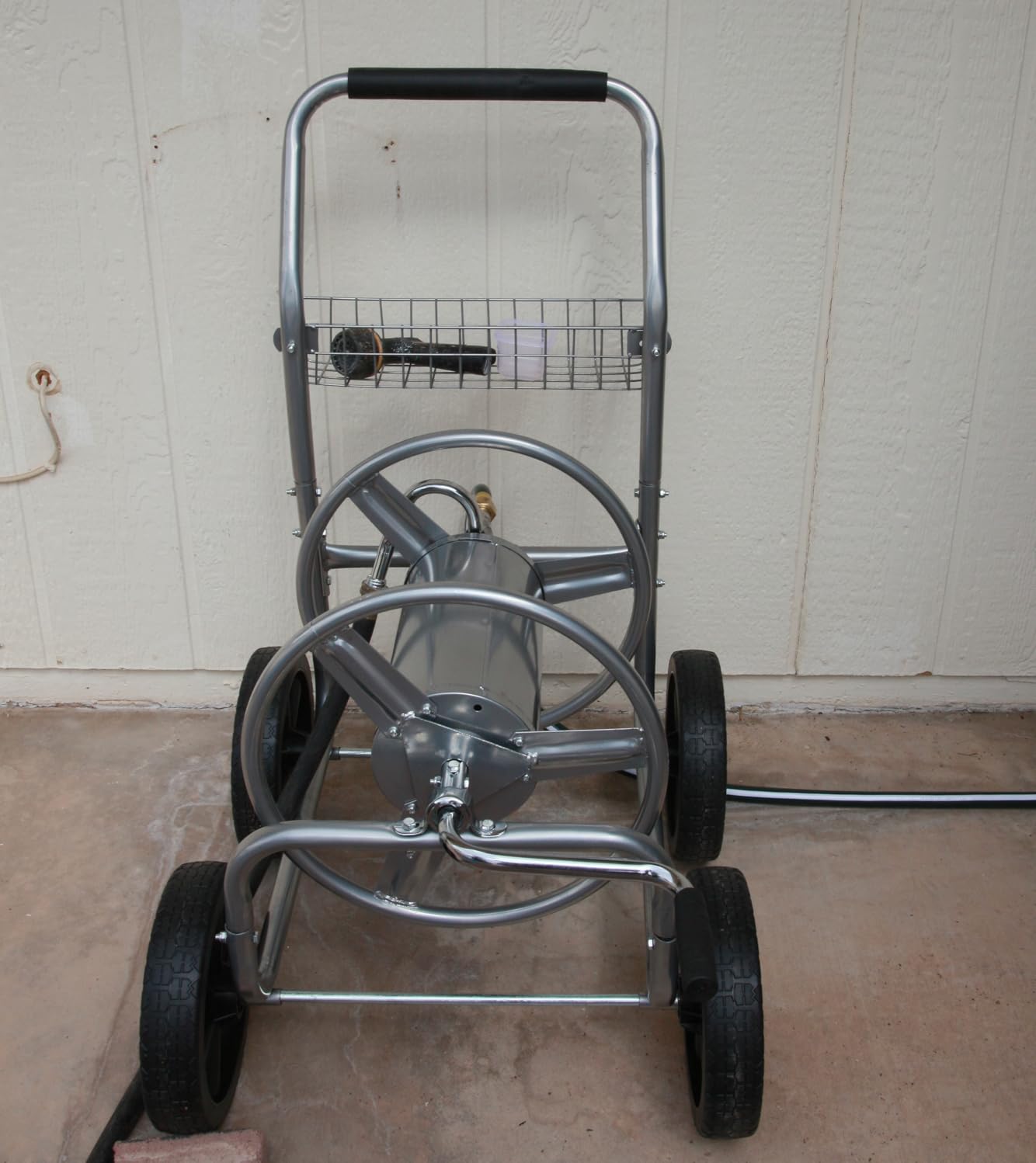 VEVOR Hose Reel Cart, Hold Up to 300 ft of 5/8'' Hose, Garden Water Hose Carts Mobile Tools with 4 Wheels, Heavy Duty Powder-Coated Steel customer photo 1