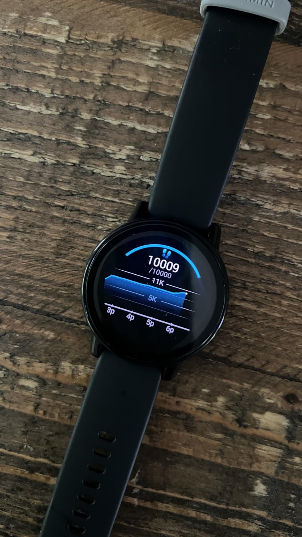 Garmin vívoactive 5, Health and Fitness GPS Smartwatch, AMOLED Display, Up to 11 Days of Battery, Orchid customer photo 1