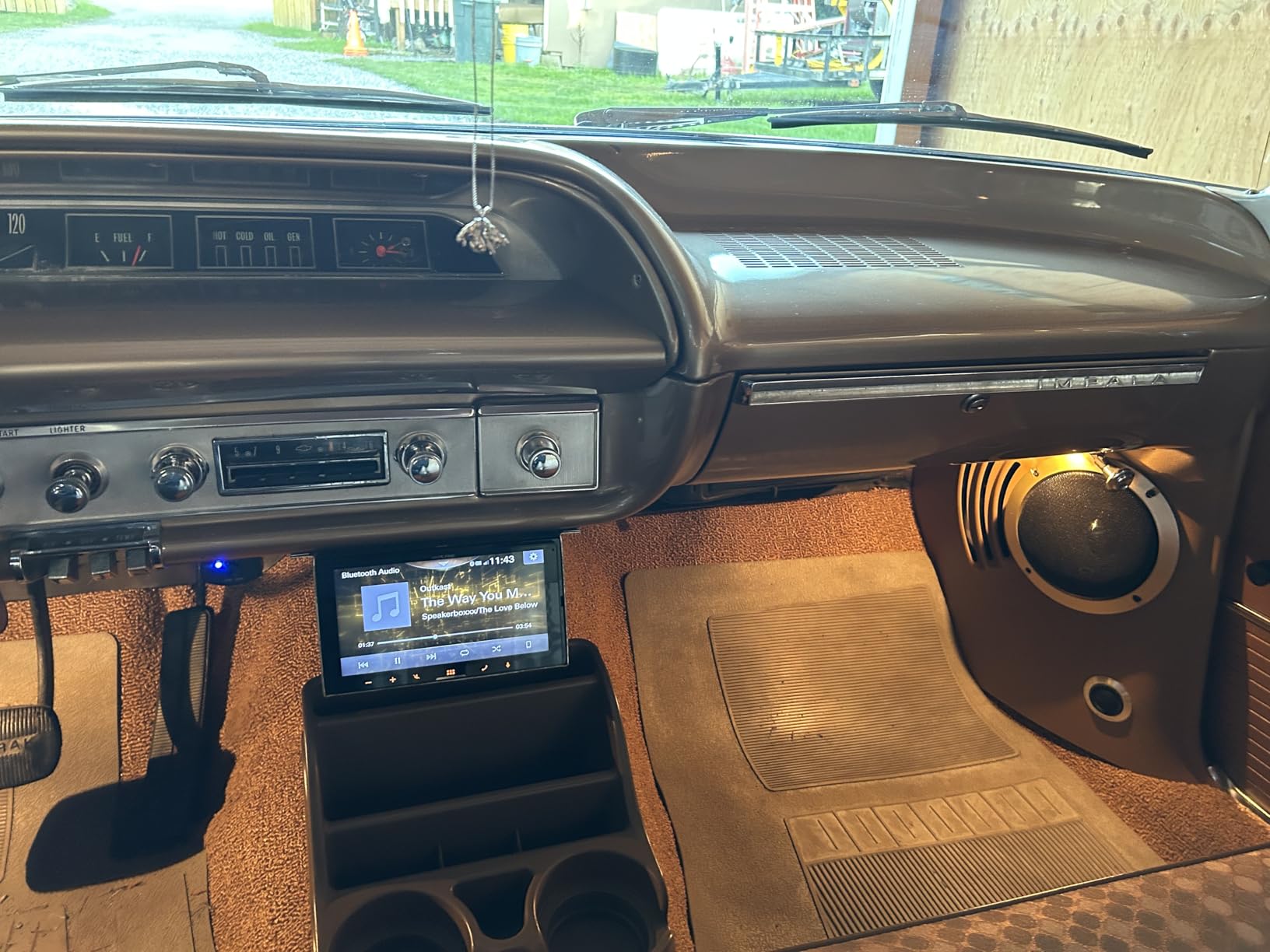 Alpine iLX-W670 Digital Multimedia Receiver with CarPlay and Android Auto Compatibility customer photo 2