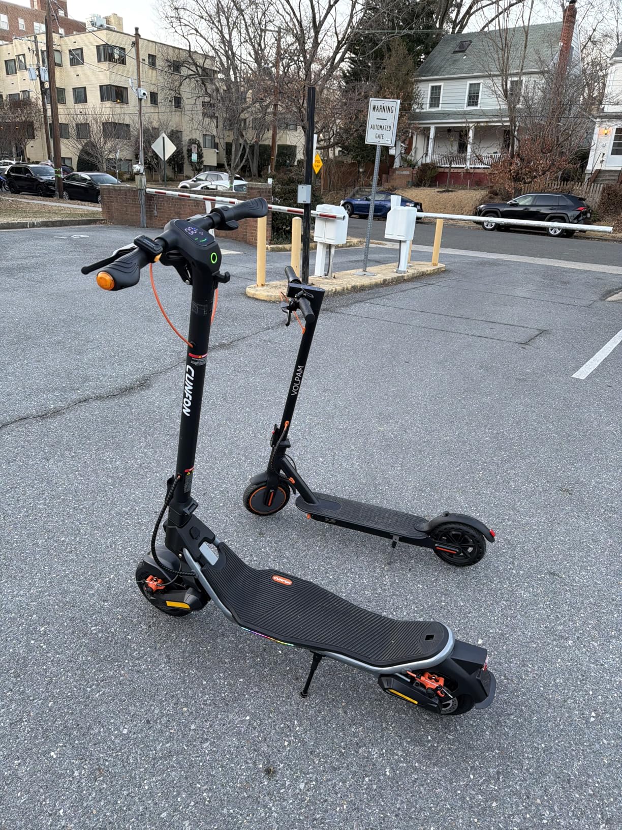Electric Scooter for Adults, 1000-1600W Peak, Up to 25-31MPH, 25-50Miles Range, 220-330lb Load, Foldable E-Scooter with Damping Adjustable Full Suspensions, Turn Signals customer photo 1