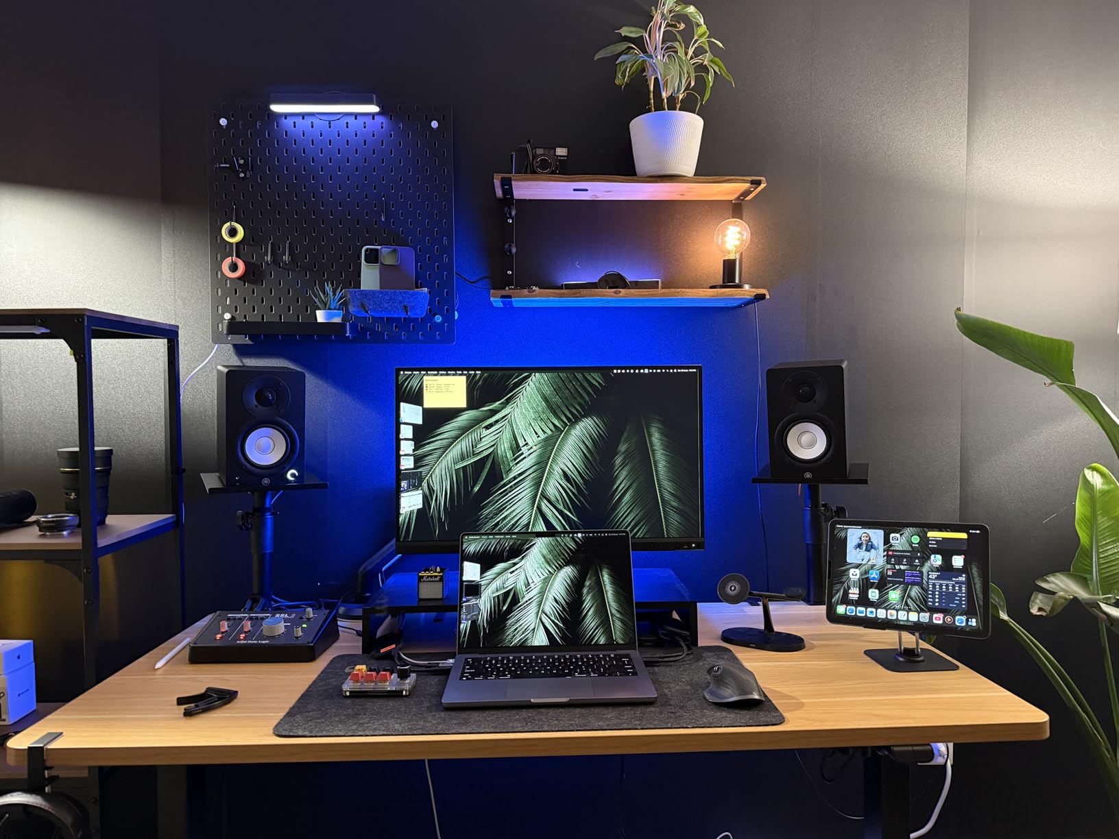 Yamaha HS4 Powered Studio Monitor in White, Pair (HS4 W) customer photo 2