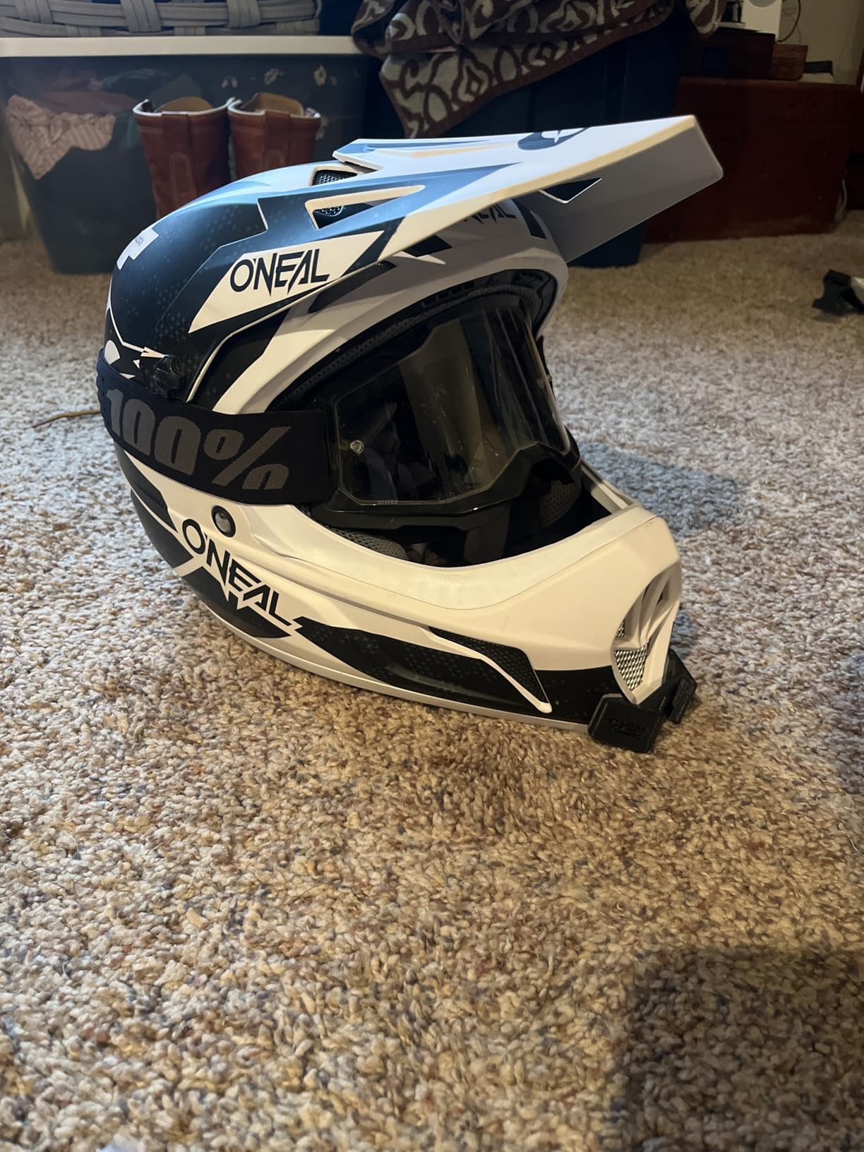 100% STRATA 2 Goggles - Sports Goggles for Motocross & Mountain Biking - Eyewear for Bike Riders - Motocross Eyewear for Men customer photo 2