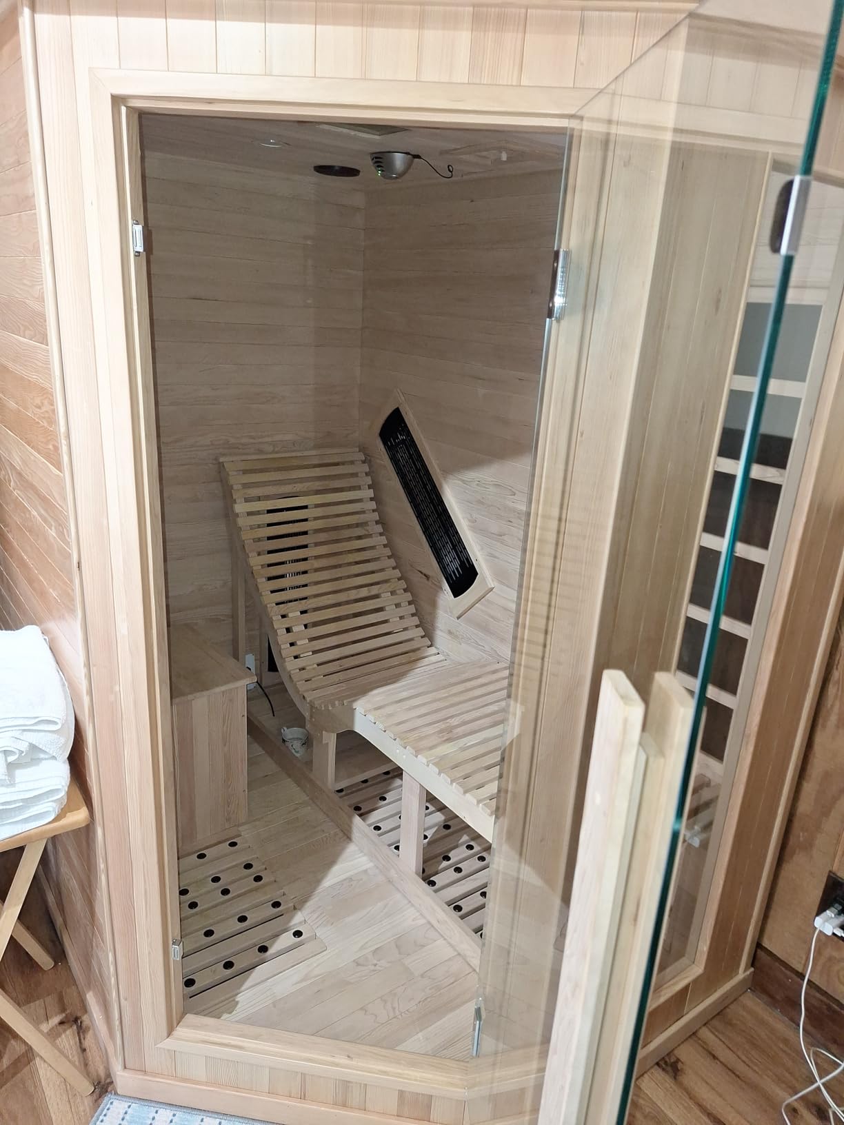 ZONEMEL Traditional Wooden Steam Sauna Room, 2 Person Canadian Hemlock Luxurious Indoor Sauna with 3.5 KW Harvia Stove Heater, Bluetooth Speaker, Sauna Stone, Wooden Bucket, Scoop, Reading Light, 220V customer photo 2
