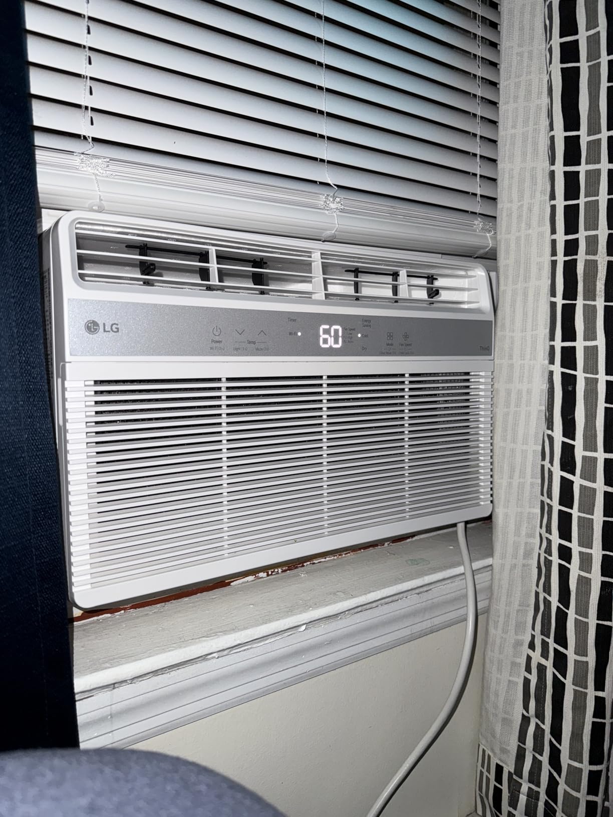 LG 6000 BTU Window Air Conditioner[2024 New] Remote Control, WiFi Enabled works with LG ThinQ, Alexa, Hey Google, Washable Filer Ultra-Quiet Cools Small Room up to 250 Sq.Ft AC Unit White LW6024RSMX customer photo 2
