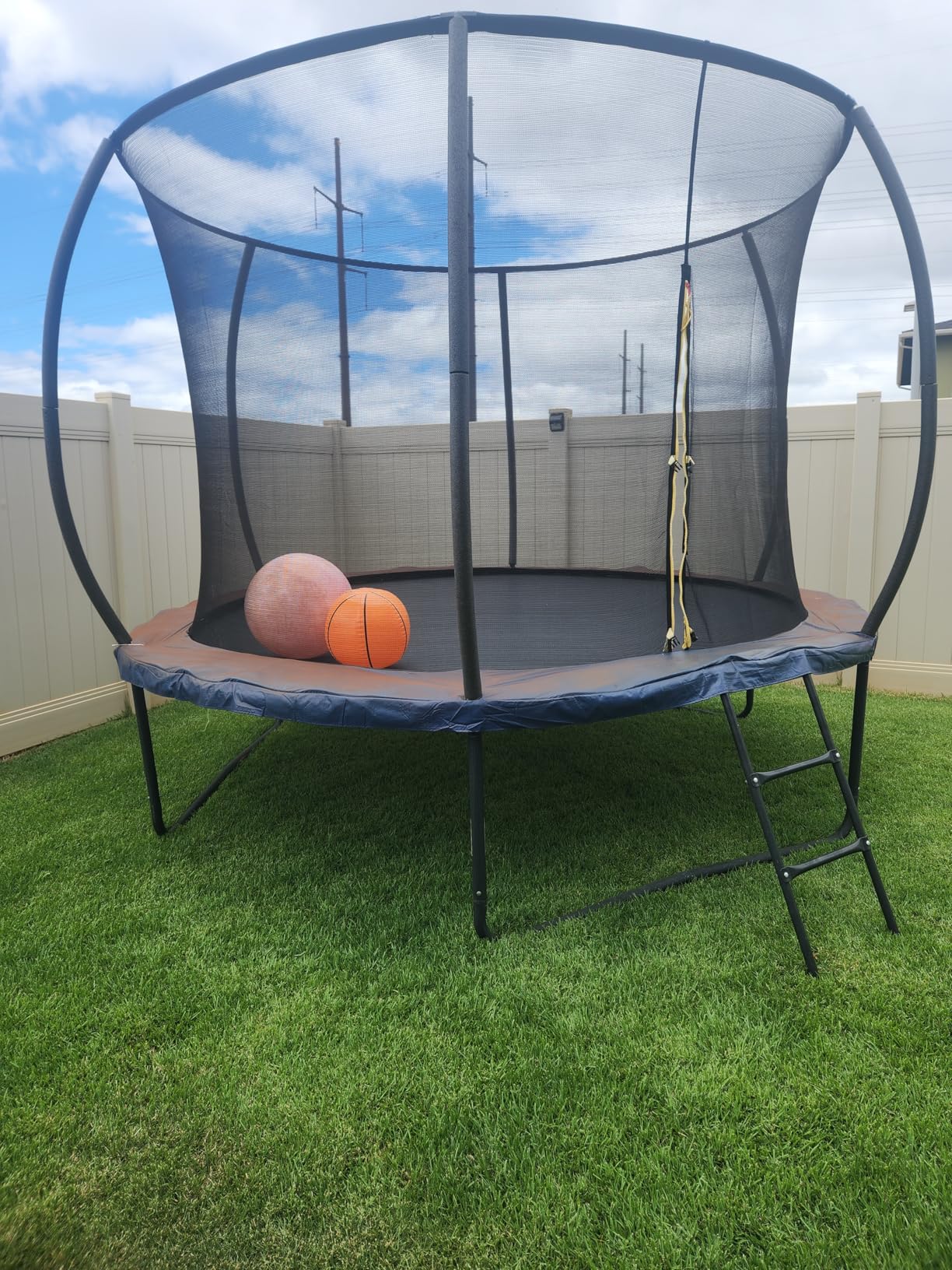 Tatub Large Trampolines Outdoor 10 12 14 15 16FT for Kids and Adults, Outdoor Recreational Pumpkin Trampolines with Curved Poles and Safety Enclosure Net, Basketball Hoop, Ladder customer photo 1