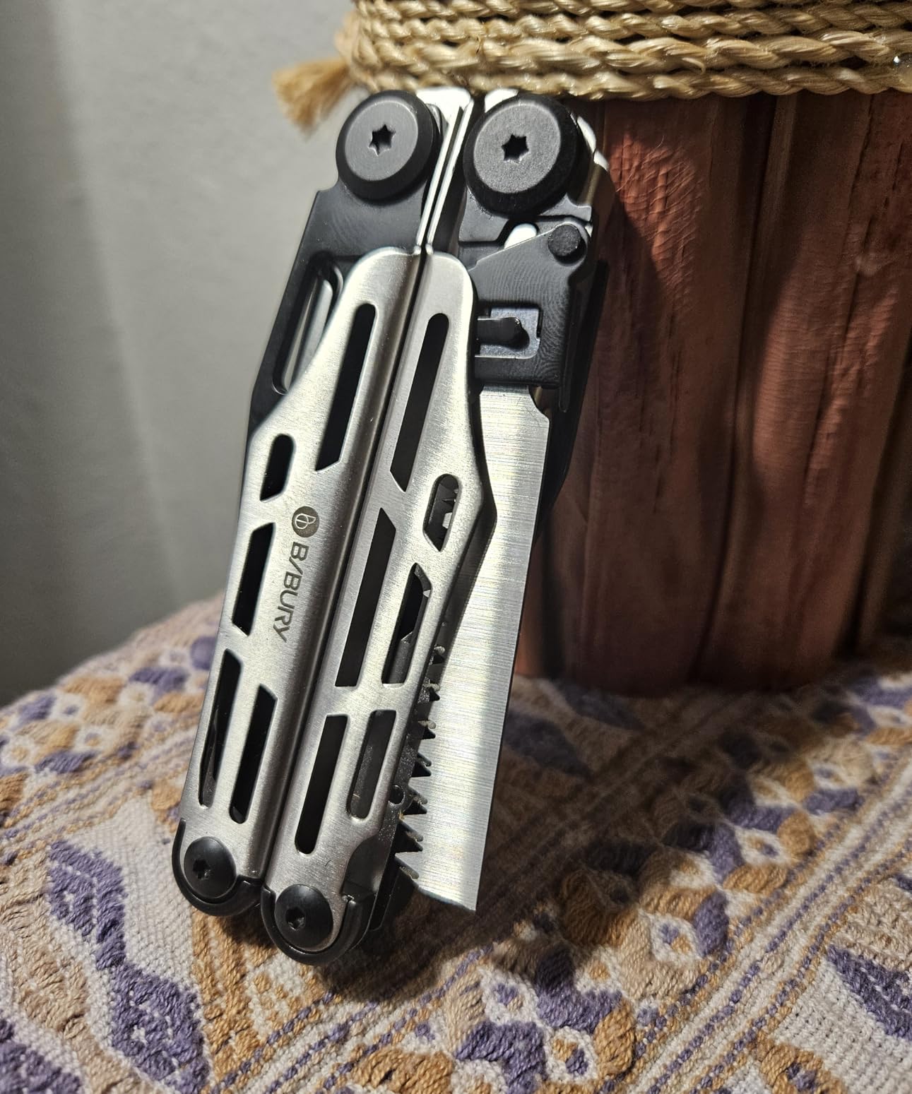 BIBURY Multitool Pliers Pro BI2045, Stainless Steel 31-in-1 Multi Tool Pliers with Replaceable Wire Cutters and Saw,Foldable Multitools with Scissors and Screwdriver, Ideal for Camping,Survival,Repair customer photo 2