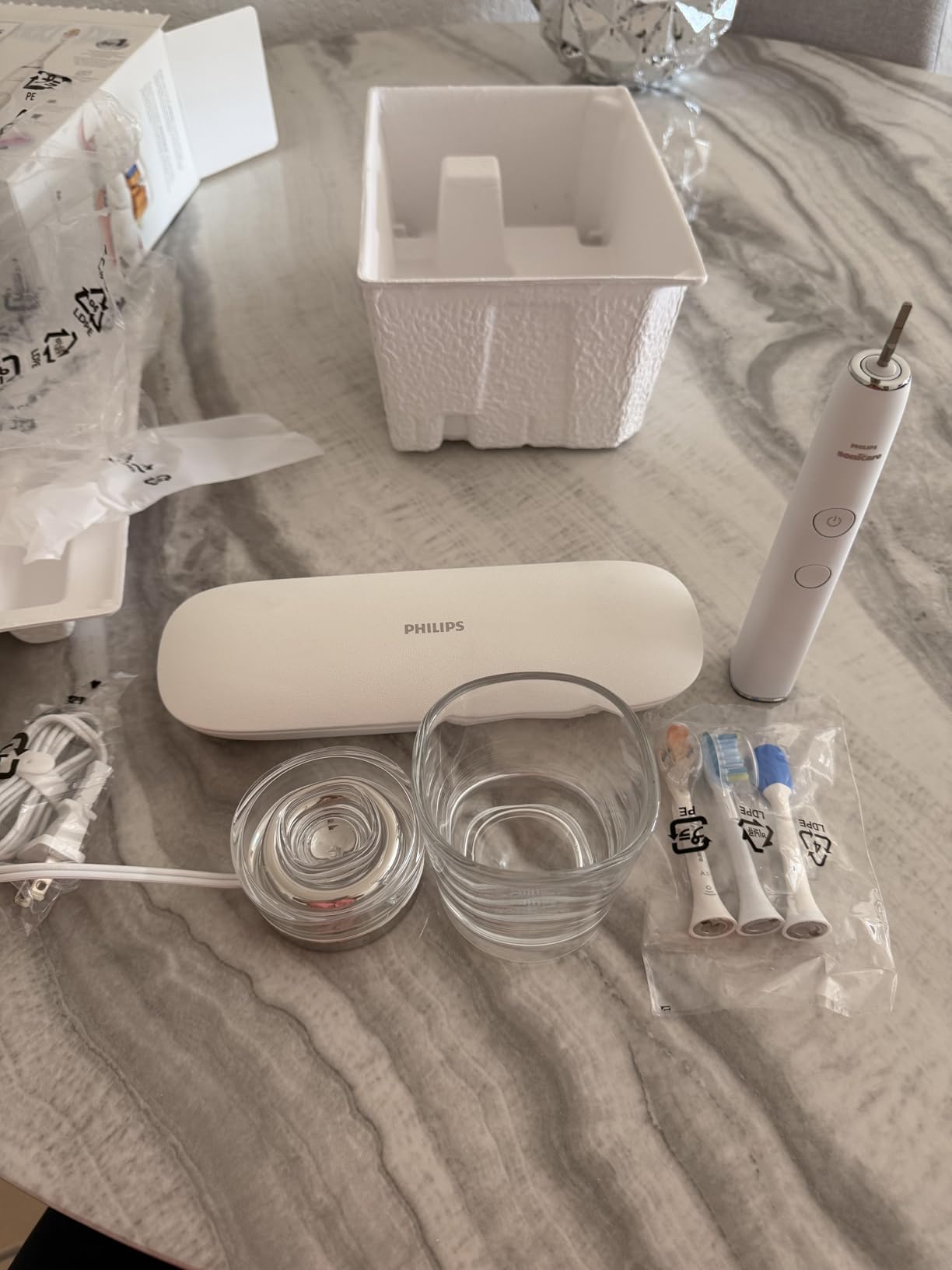Philips Sonicare DiamondClean Smart 9500 Electric Toothbrush - Sonic Toothbrush with App, Pressure Sensor, 15 Brushing Settings, Replacement Reminder, USB Charging Travel Case, Black, Model HX9923/11 customer photo 2