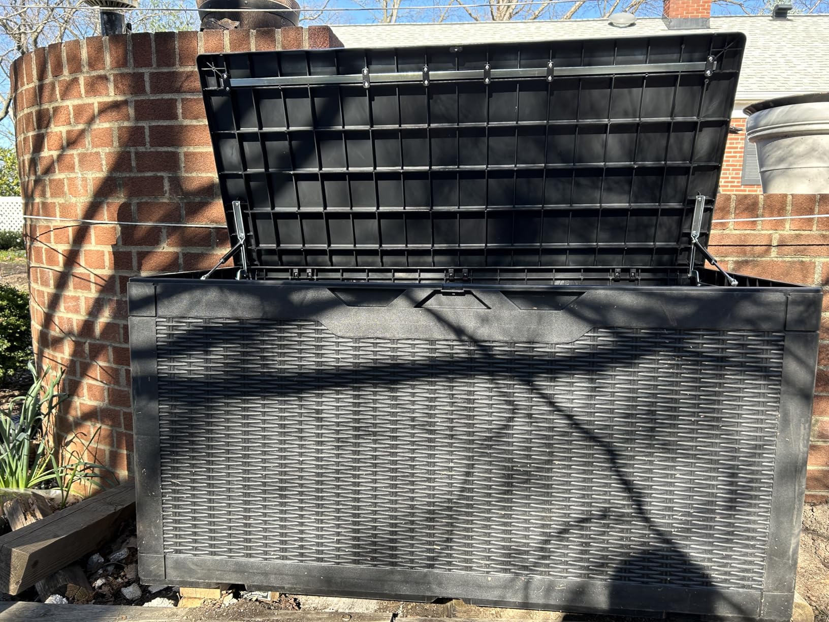 Greesum Outdoor Storage Box 100 Gallon Storage Bin with Lid for Patio Furniture, Garden Tools, Pool Supplies, Lockable, Waterproof and UV Resistant, Black customer photo 2