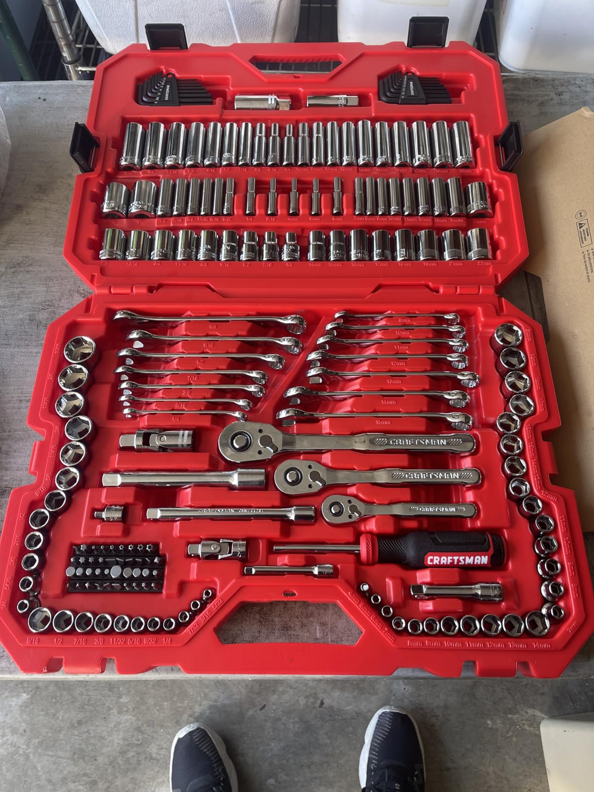 CRAFTSMAN Mechanic Tool Set 189 Pcs, 1/4, 3/8, 1/2 Socket Set with 72 Tooth Low Profile Ratchet, Steel 6 and 12 point Sockets, Wrenches, Hex Keys, Deep Sockets, Bits, Metric and SAE (CMMT12134) customer photo 1