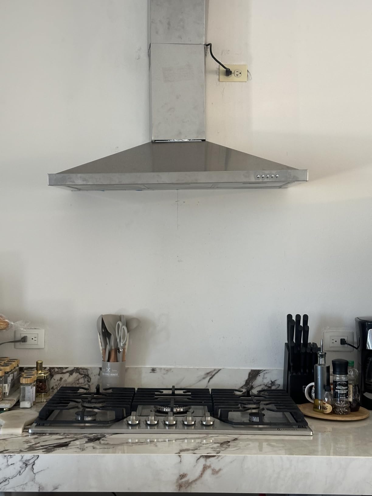 AMZCHEF 36 inch Gas Cooktop with 5 Made in Italy SABAF Power Burners.Max 48300 BTU/hr Built-in Gas Stove top of 304 Stainless steel with Double Sided griddle,NG/LPG Convertible,ETL. customer photo 1