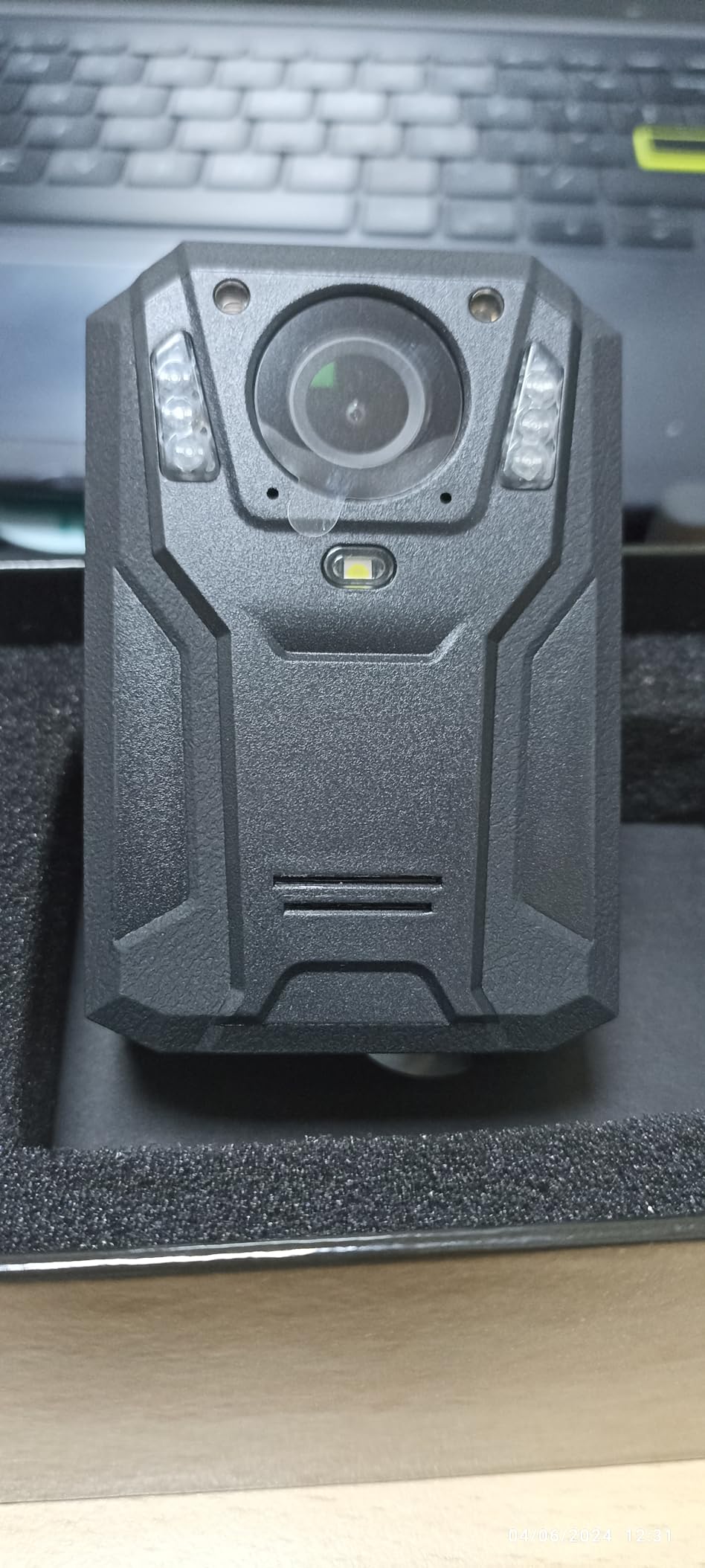 P100 2K Police Body Camera 128GB Body Cam 12 Hours Continuous Recording USB-C Infrared Night Vision Waterproof Shockproof Lightweight Data-encrypt for Law Enforcement Record customer photo 2