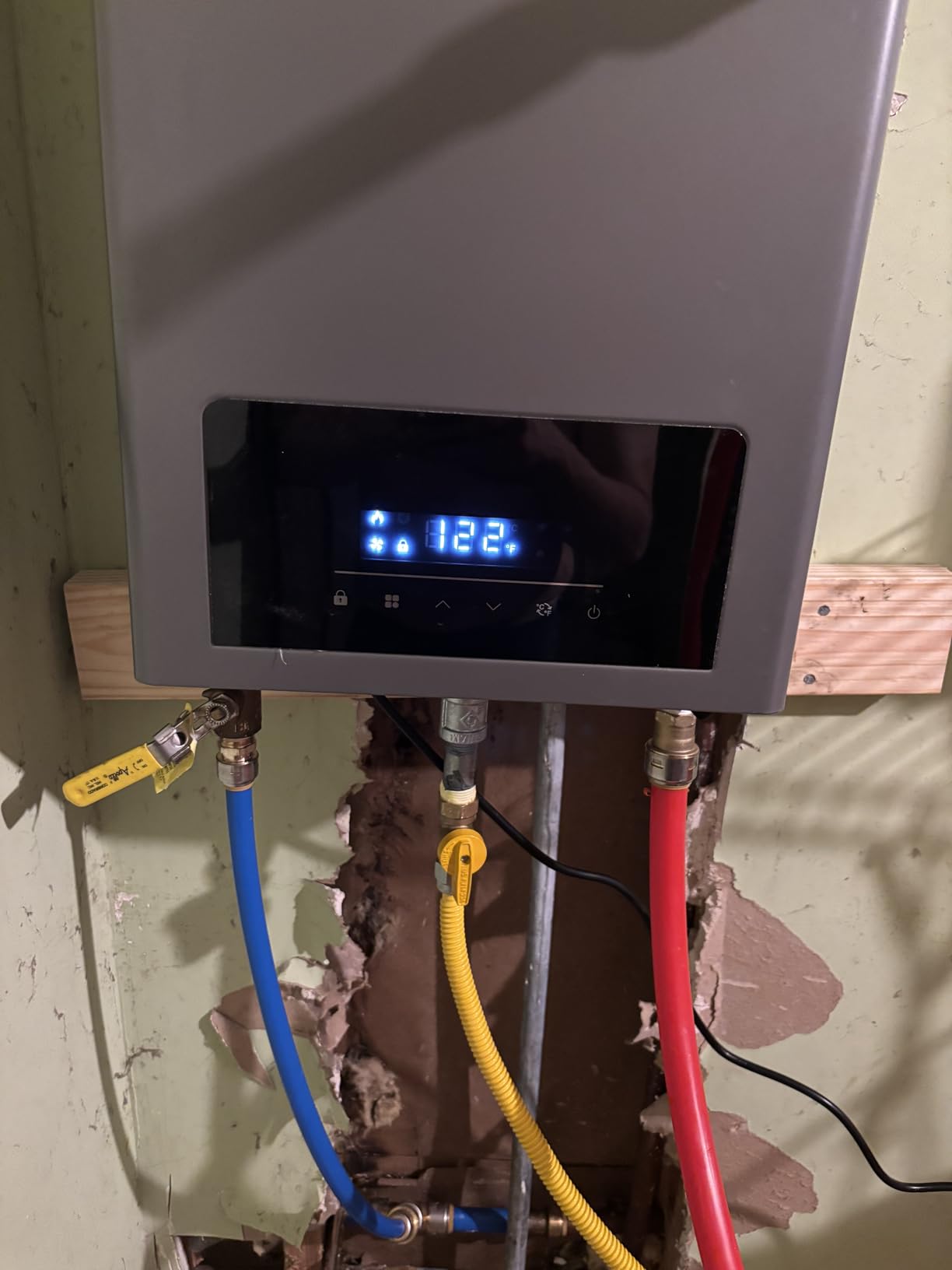 Ranein Natural Gas Tankless Water Heater, Indoor Max 3.6 GPM, 80,000 BTU Instant Hot Water Heater customer photo 1