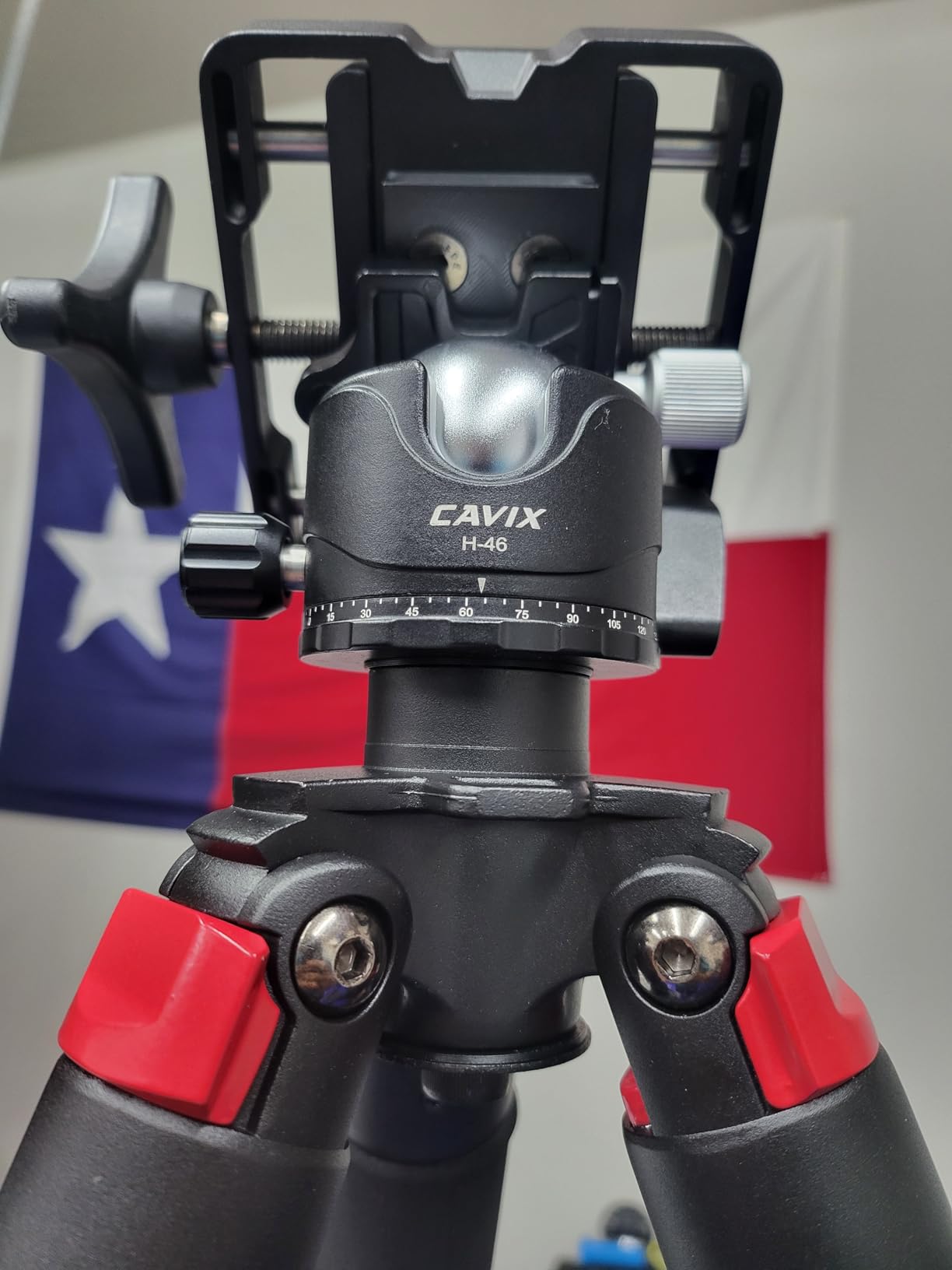 Trakiom Clamping Tripod Rest with Sturdy Aluminum Frame, Lightweight, Provides Stability, Adjustable Legs customer photo 2