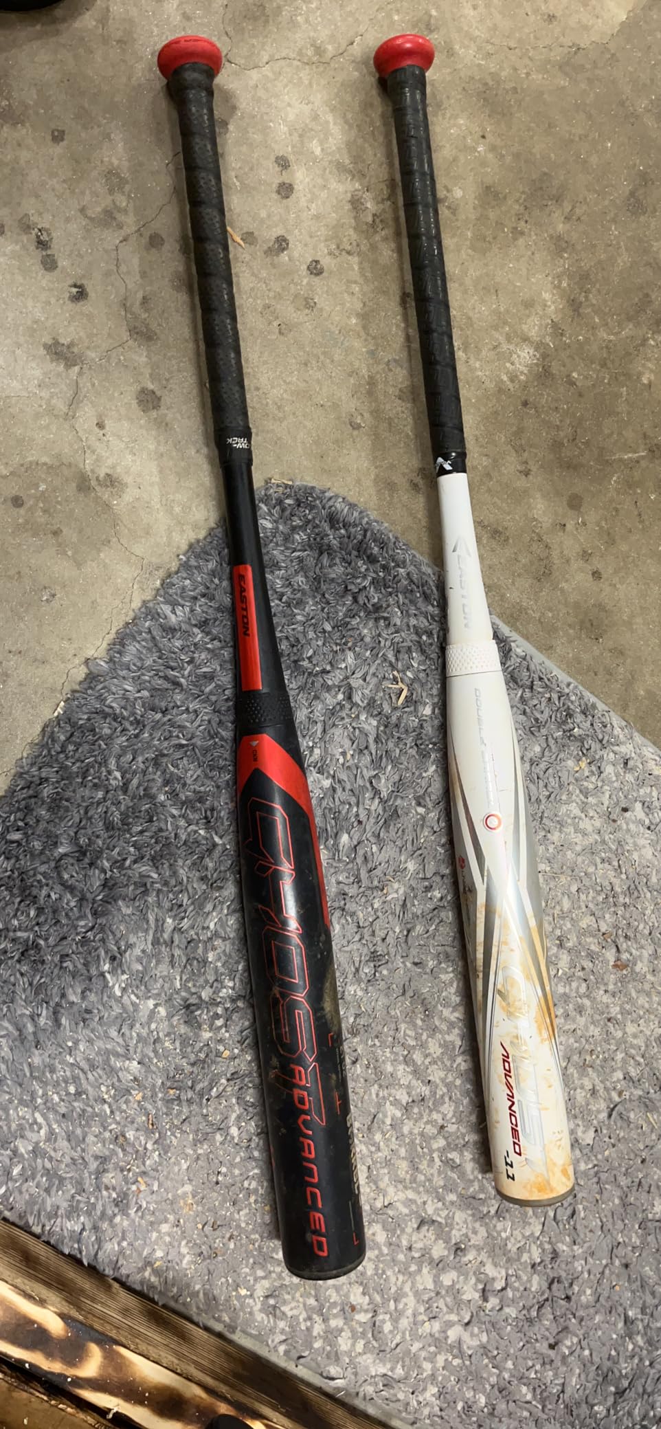 Easton | Ghost Advanced Fastpitch Softball Bat | Approved for All Fields | -8 / -9 / -10 / -11 Drop | 2 Pc. Composite customer photo 1