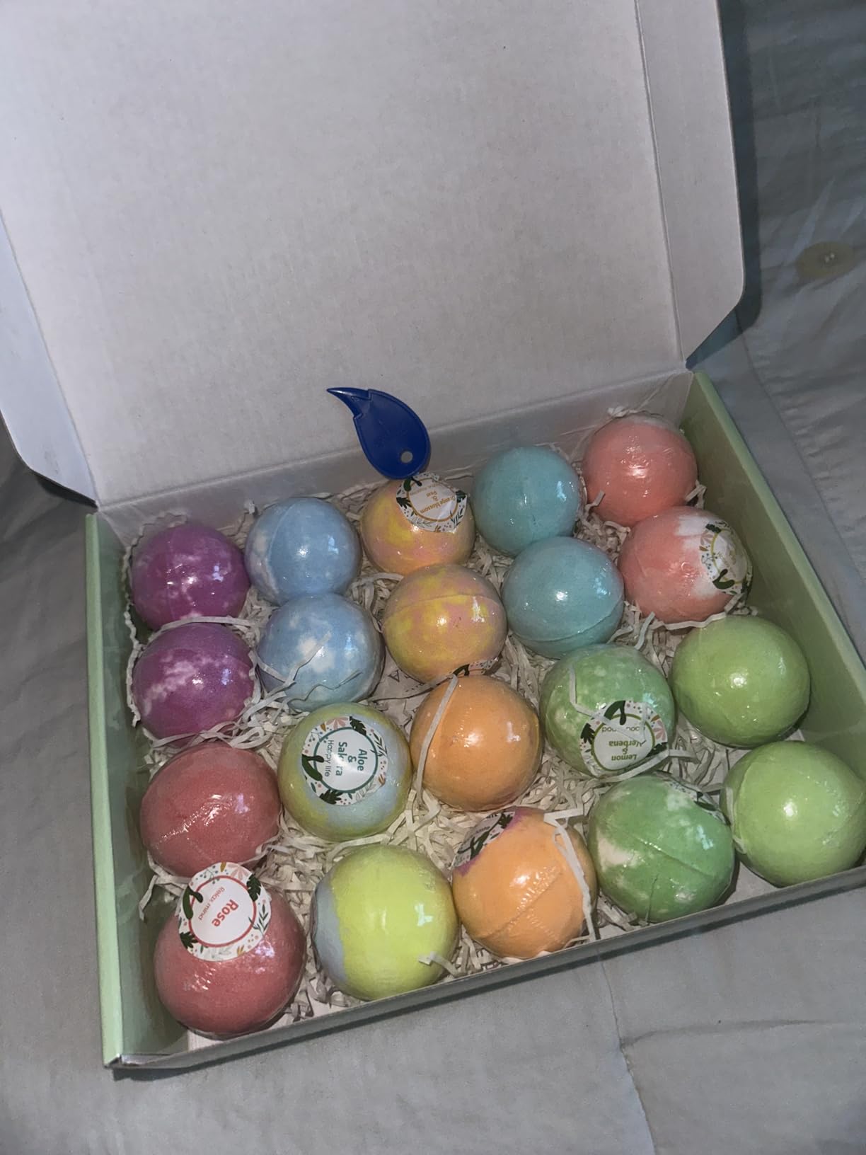 Bath Bombs for Women Gift Set, 20 Organic Bath Bombs with Essential Oil, Handmade SPA Bubble Bath for Relaxing customer photo 2