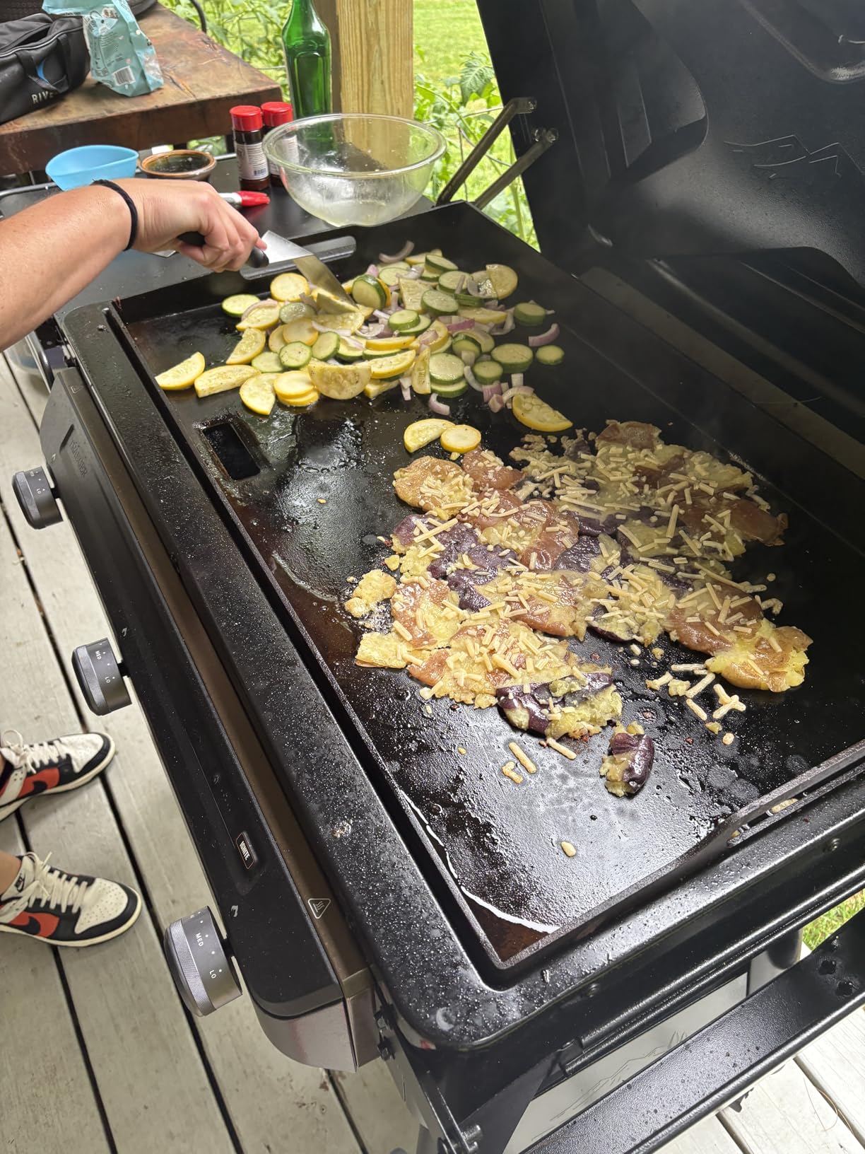 Traeger Grills Flatrock, 33 Inch Flat Top Griddle, Outdoor Gas Grill with 3-Zone TruZone Cooking, Even Heat, Fuel Sensor, and EZ-Clean Grease Management, Premium Propane Griddle for Outdoor Cooking customer photo 1