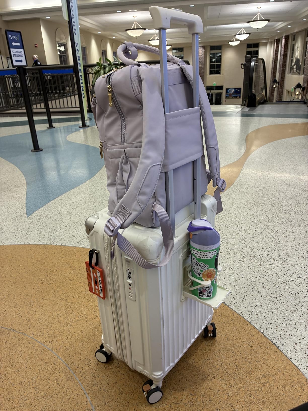 Carry On Luggage, Expandable Suitcase with Smart Cup Holder and USB Port, 20 IN Hardside Checked with TSA Lock Spinner Double Wheels, White customer photo 1