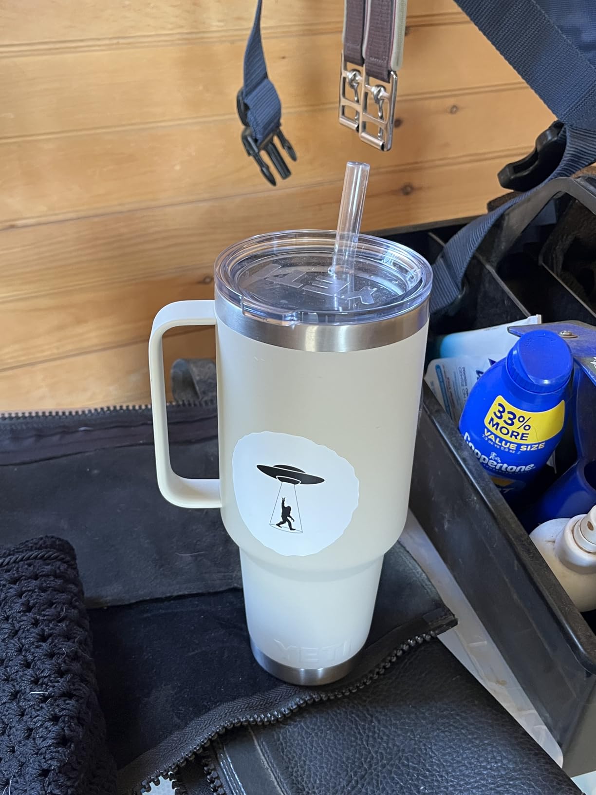 YETI Rambler 35 oz Tumbler with Handle and Straw Lid, Travel Mug Water Tumbler, Vacuum Insulated Cup with Handle, Stainless Steel, Big Wave Blue customer photo 1