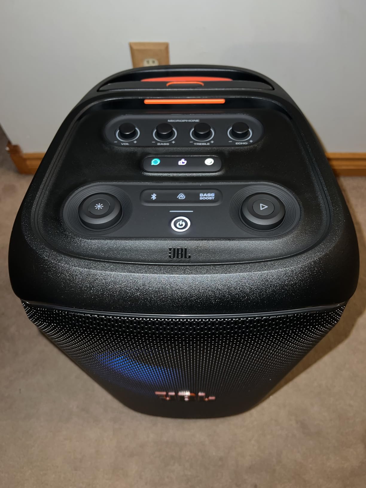 JBL PartyBox Stage 320 - Portable Party Speaker with Telescopic Handle & Wide, Sturdy Wheels, Powerful JBL Pro Sound, Futuristic lightshow, Up to 18 Hours of Play time, Splash Proof (Black) customer photo 2