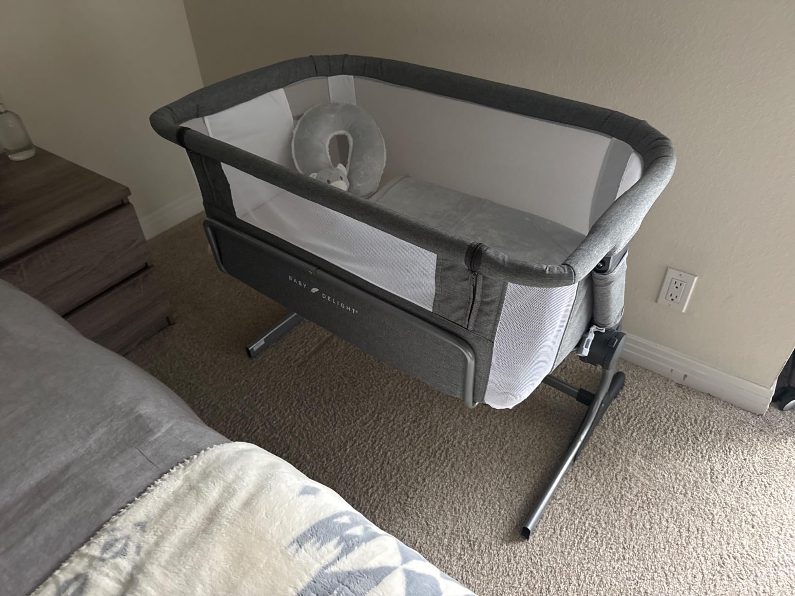 Baby Delight Beside Me Dreamer Bassinet | Bedside Sleeper & Baby Bassinet | 8-Position Height Adjustment | 100% GOTS Certified Organic Cotton Fabric customer photo 2