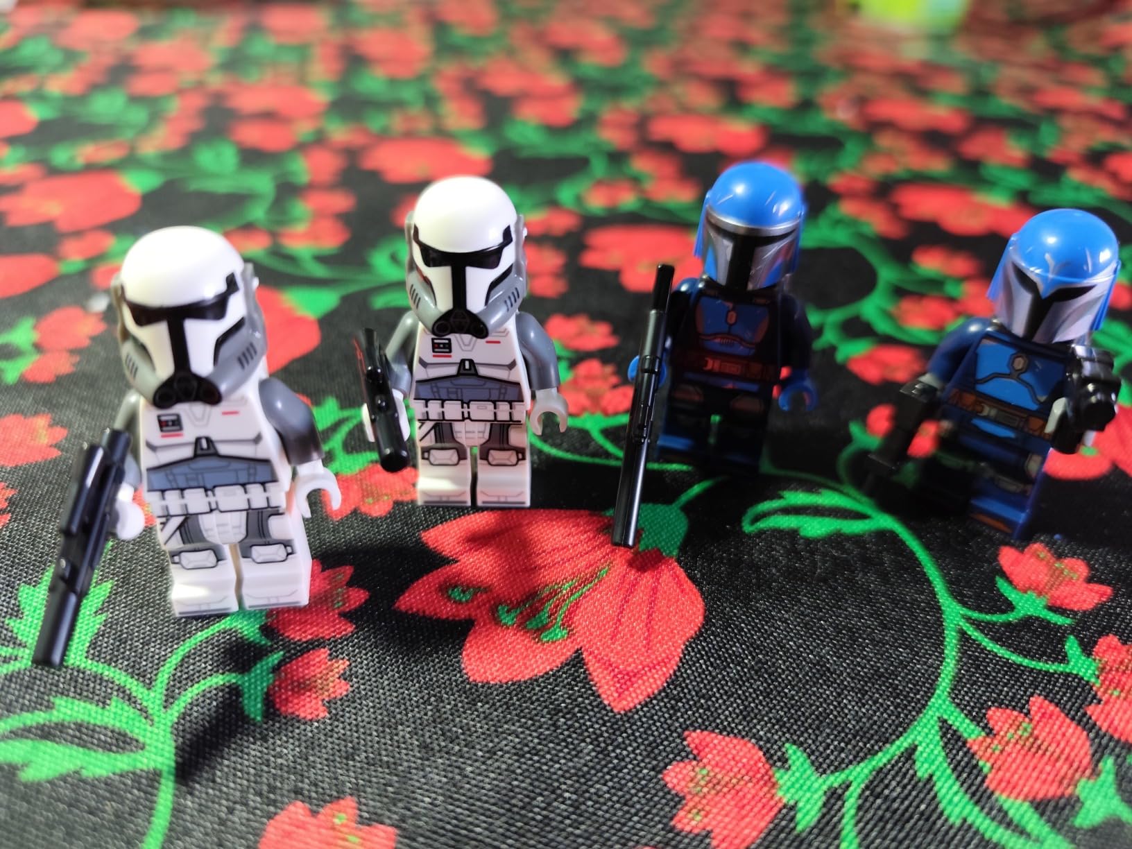 LEGO Star Wars: The Mandalorian Ambush on Mandalore Battle Pack, Building Toy with 4 Star Wars Minifigures, Collectible Brick Built Playset, Star Wars Gift Idea for Boys and Girls Ages 6 and Up, 75373 customer photo 2