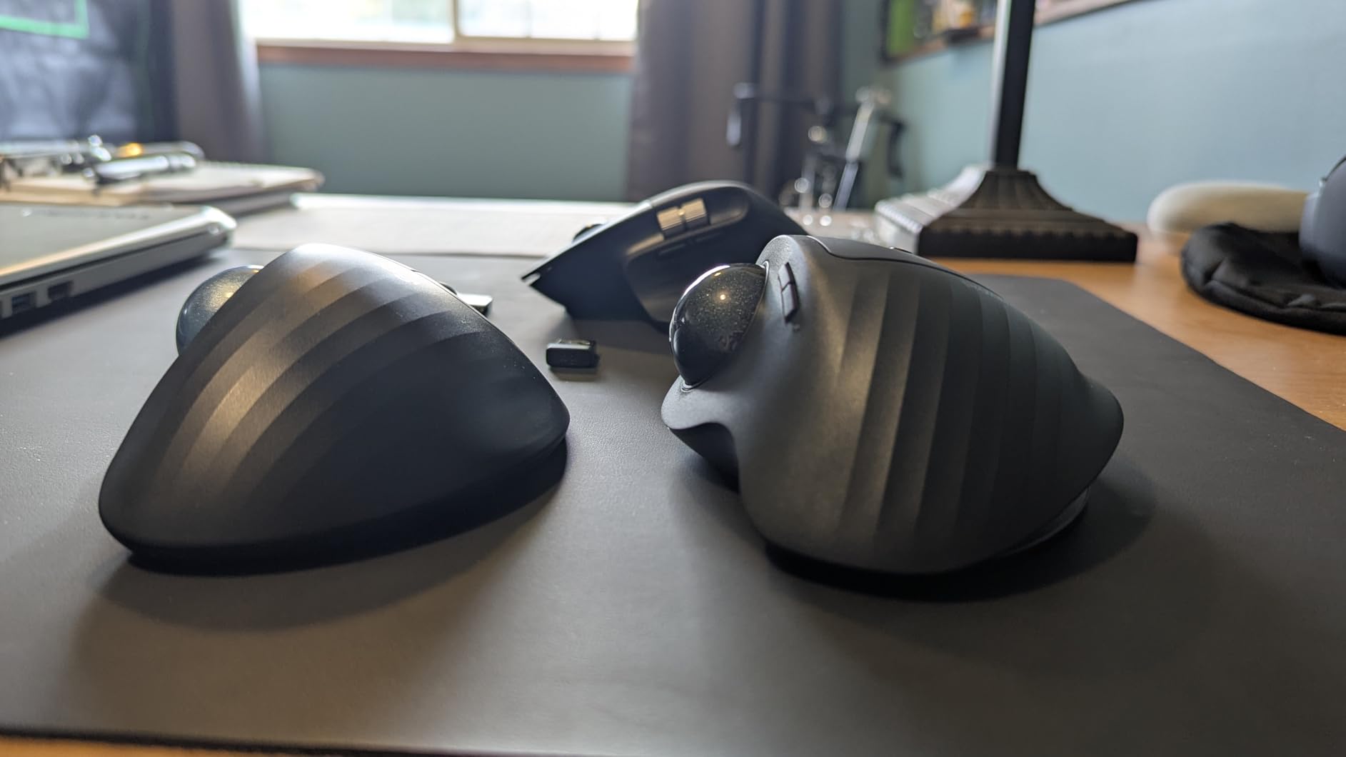 ProtoArc Wireless Trackball Mouse, EM01 NL Ergonomic Bluetooth Rollerball Thumb Rechargeable Computer Laptop Mouse, Adjustable Angle & 3 Device Connection for PC, Mac, Windows-Gray Ball customer photo 2