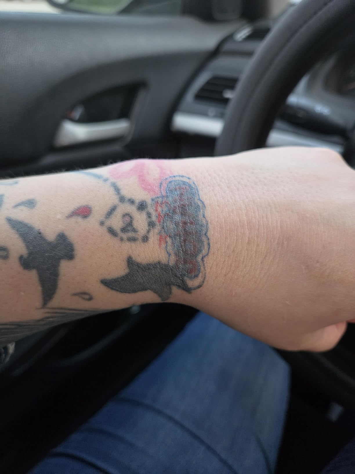 STIGMA Wireless Tattoo Gun Kit Complete with Pro Short Pen, 2 Batteries, 20 Tattoo Cartridge Needles, Color Set, Full Tattoo Accessories STP35TI4002-9 customer photo 2