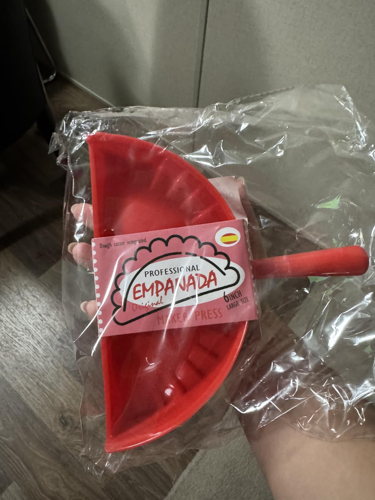 Empanada Maker Press 6 Inch - Professional Empanadas - Mold Ravioli Dumpling Wrap, Tortilla Folder, Wonton Dough Press 2-in-1 Cutter Sealer, Pierogi, Calzone, Hand Pot Pie Maker Wraper customer photo 2