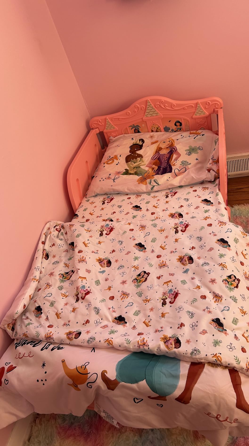 Delta Children - Bluey 3D Toddler Bed, Blue customer photo 2