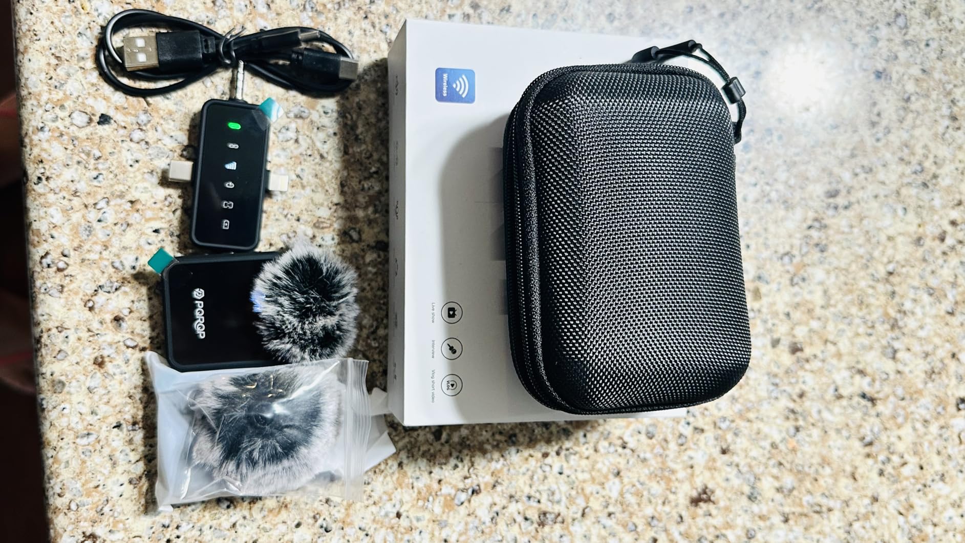 PQRQP 3 in 1 Wireless Lavalier Microphone for iPhone Android & Camera, Mini Clip-On Mic for Video Recording TikTok YouTube Interview, Noise Cancelling, 328ft Range, 18H Battery customer photo 2
