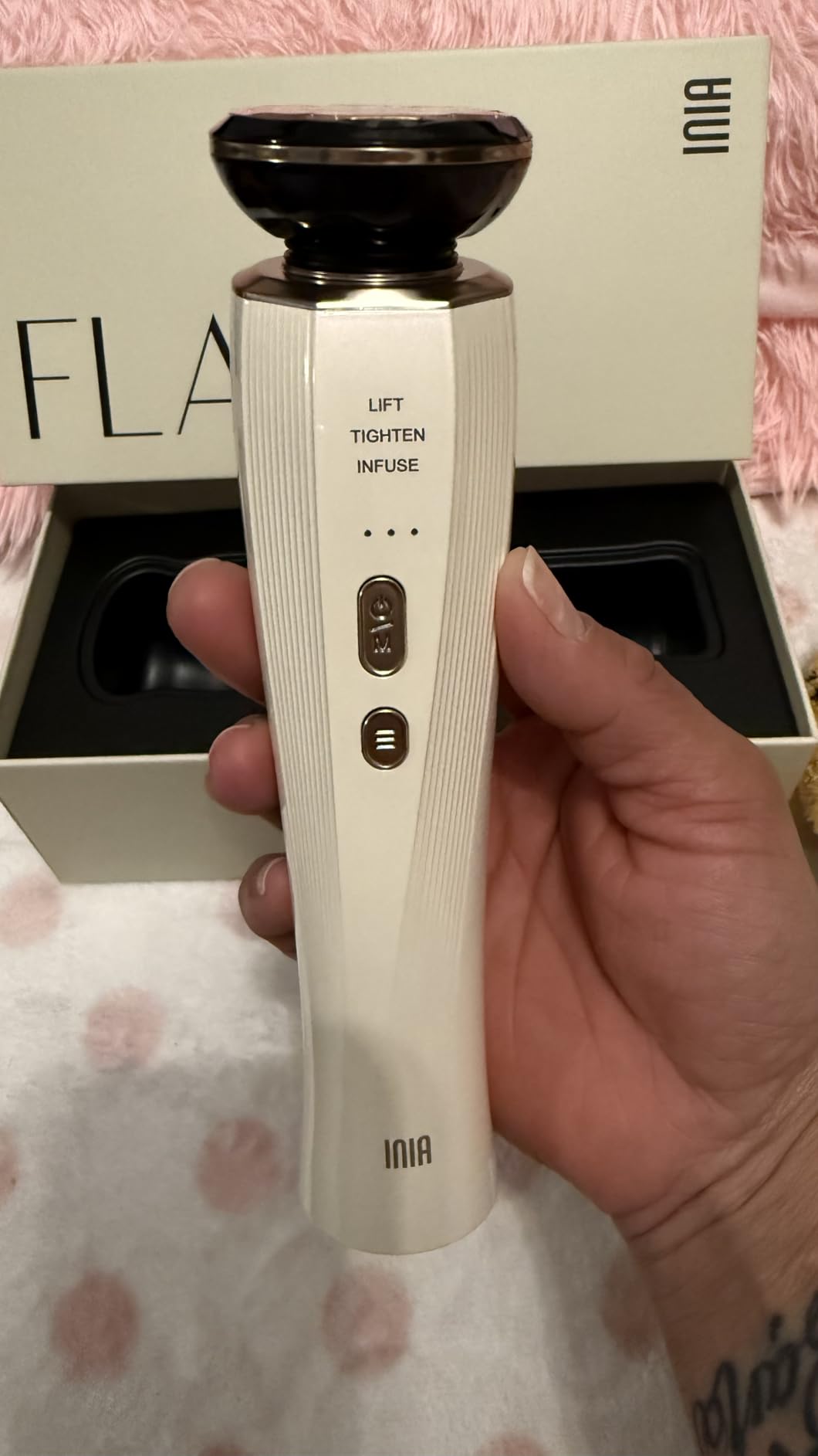 INIA 3-in-1 Red Light Therapy for Face and Neck Beauty Device for Puffiness & Skin Firming Skincare Tool (White) customer photo 1