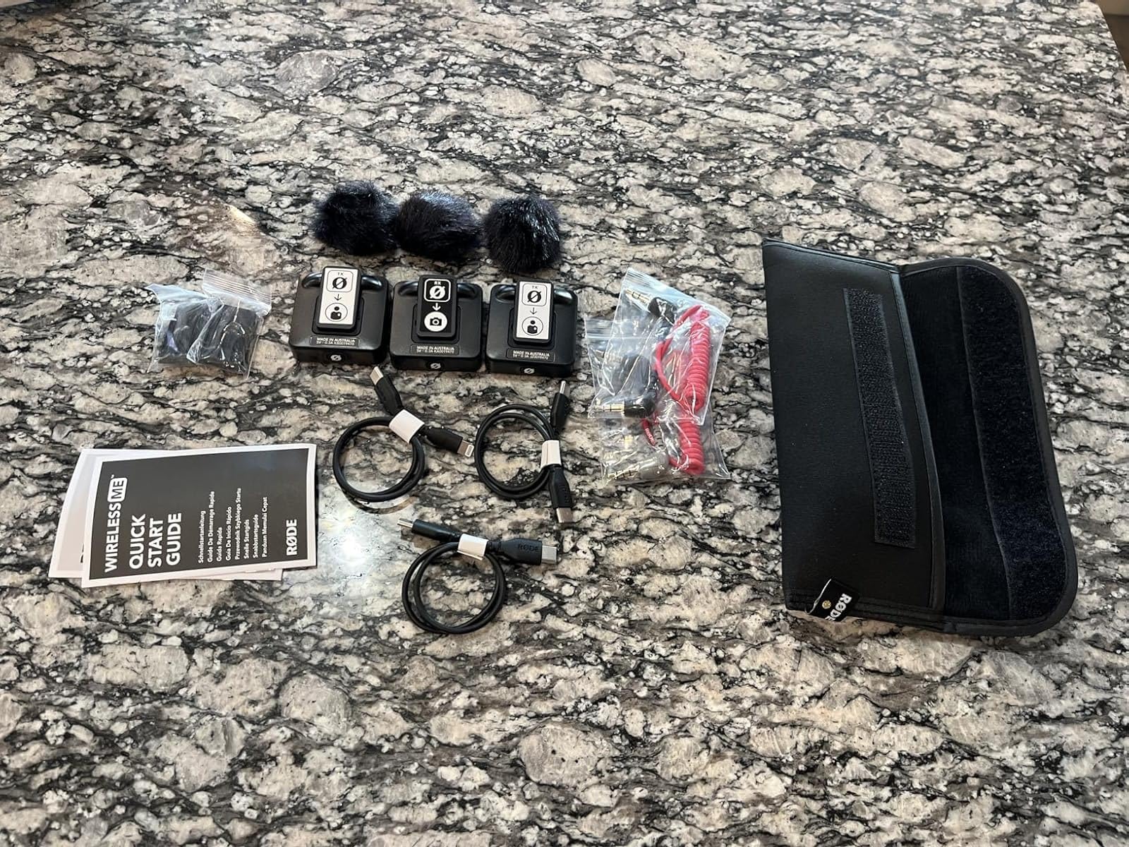 RØDE Wireless ME Dual Set Ultra-Compact Wireless Microphone System with Built-in Microphones, GainAssist Technology and 100m Range for Filmmaking, Interviews and Content Creation (Black) customer photo 2