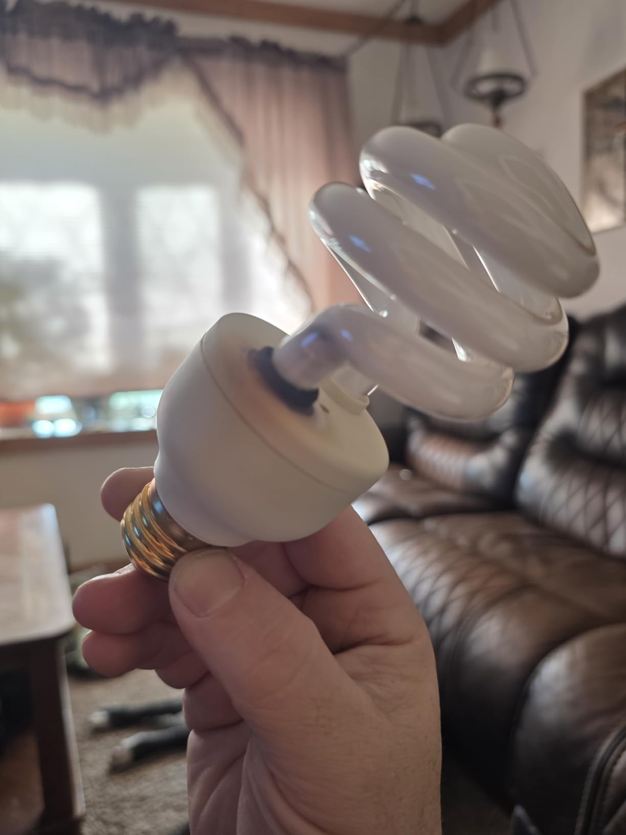 UVB Bulb for Reptiles, 5.0 13W UVB Light for Reptiles, Hygger zoo UVA UVB Reptile Light Bulb Reptile UVB Bulb UVB Light for Hermit Crab Snake Chameleon Reptile Lamp Terrarium Lamp for Tropical Reptile customer photo 2