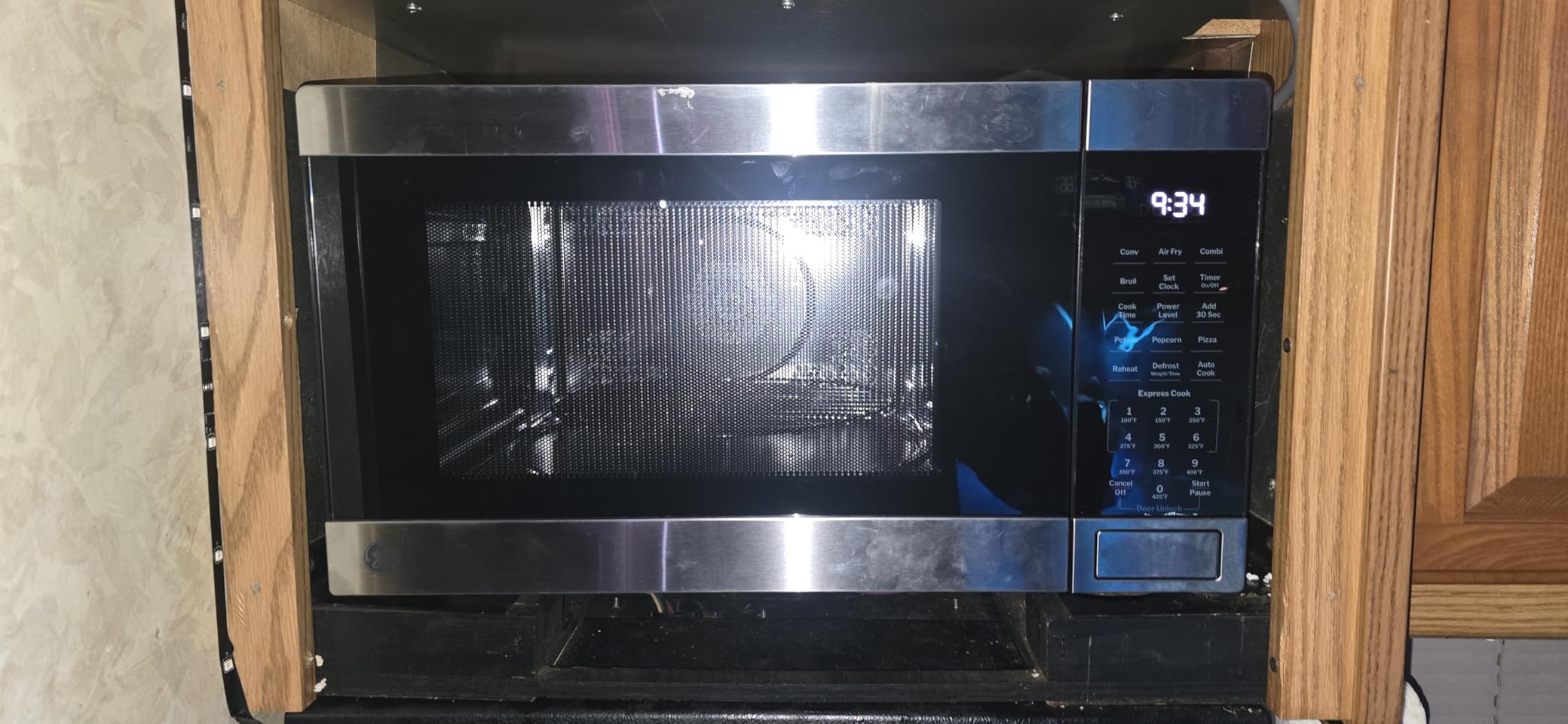 GE 4-in-1 Countertop Microwave Oven, 1.0 Cu Ft, 1050W Convection Microwave with Air Fry & Broil, Compact and Quiet, Stainless Steel, Ideal for Apartments, Dorms & Offices, GCST10A1WSS customer photo 2