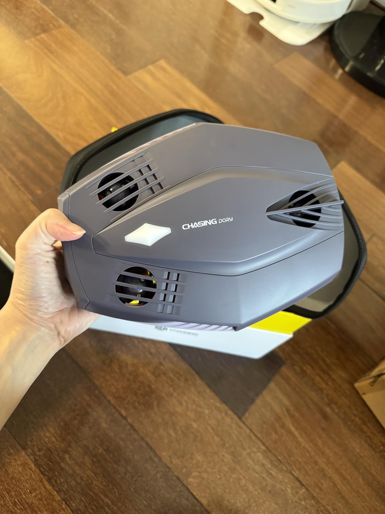Chasing Dory Underwater Drone - Palm-Sized 1080p Full HD Underwater Drone with Camera for Real Time Viewing, APP Remote Control (Yellow) customer photo 1