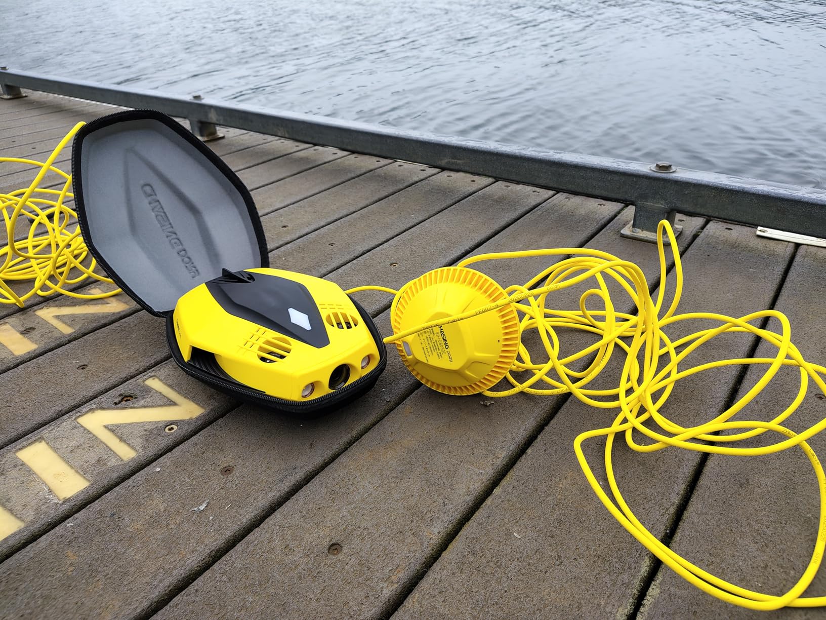 Chasing Dory Underwater Drone - Palm-Sized 1080p Full HD Underwater Drone with Camera for Real Time Viewing, APP Remote Control (Yellow) customer photo 2