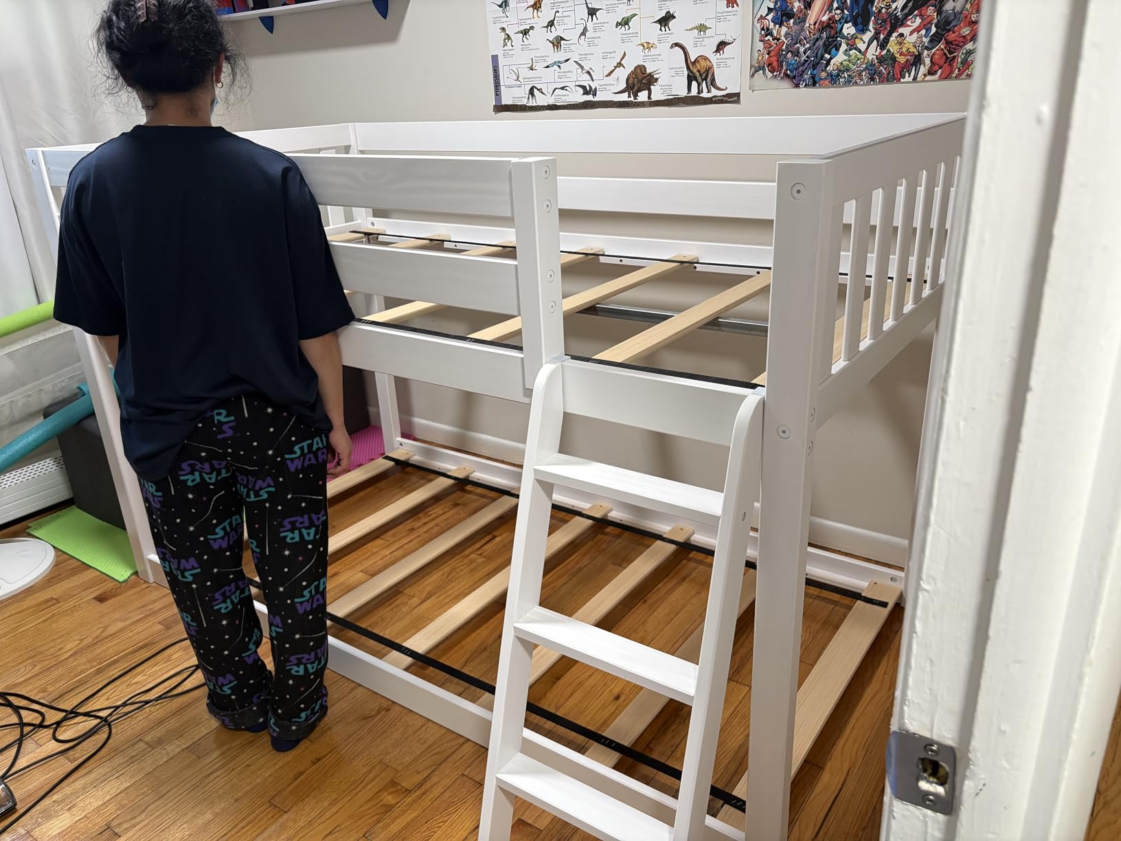 Max & Lily Fundamental Twin Low Bunk Bed, Kids Solid Wood Modern Bed Frame with Strong Wooden Slats, Non-Toxic Finishes, High Weight Capacity, White customer photo 2