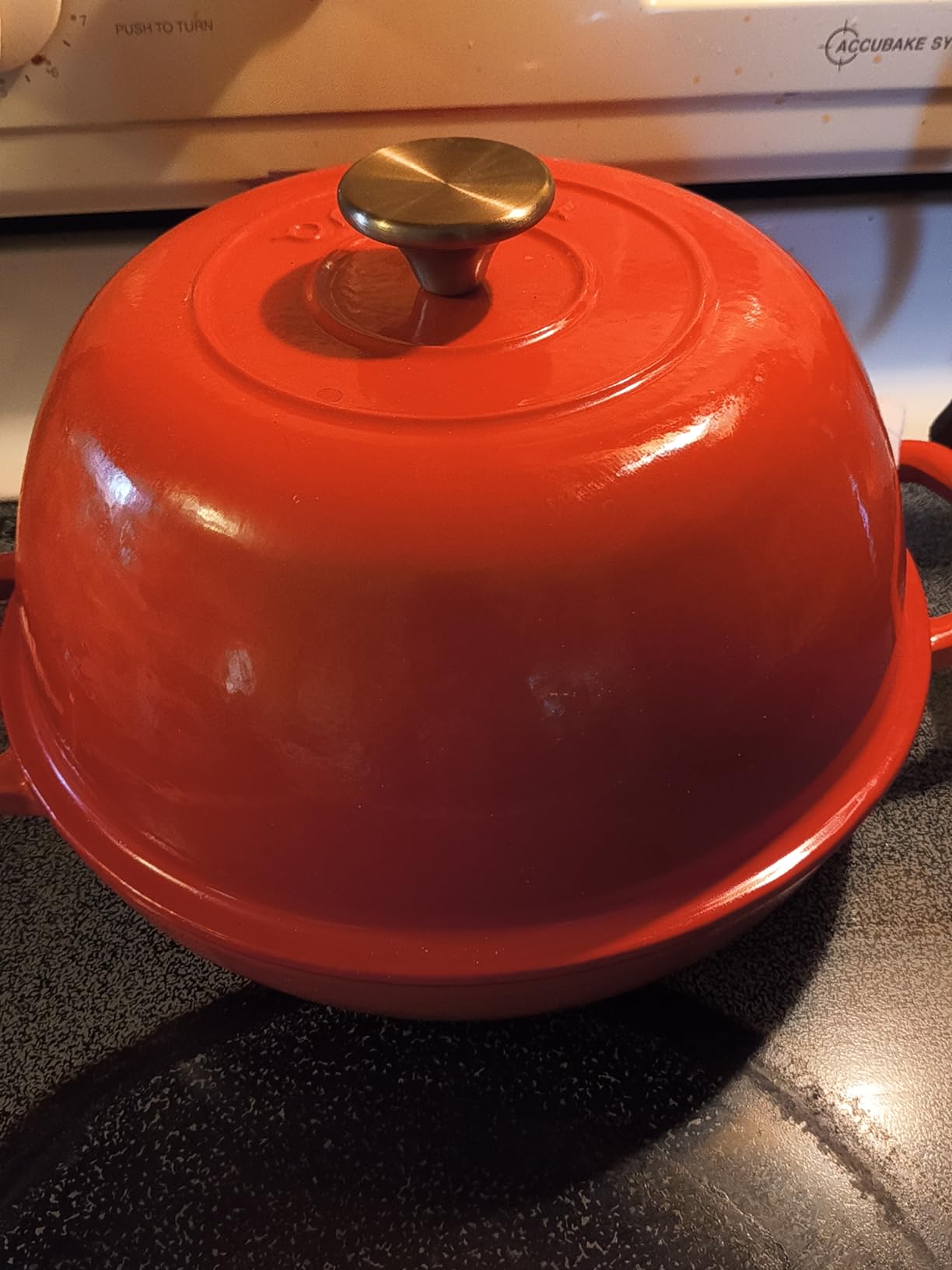 Enamelled Cast Iron Dutch Oven Pot - Dutch Oven For Sourdough Bread Baking - Cast Iron Bread Pot - Dark Blue, 6 Quarts, 26cm - by Nuovva customer photo 2