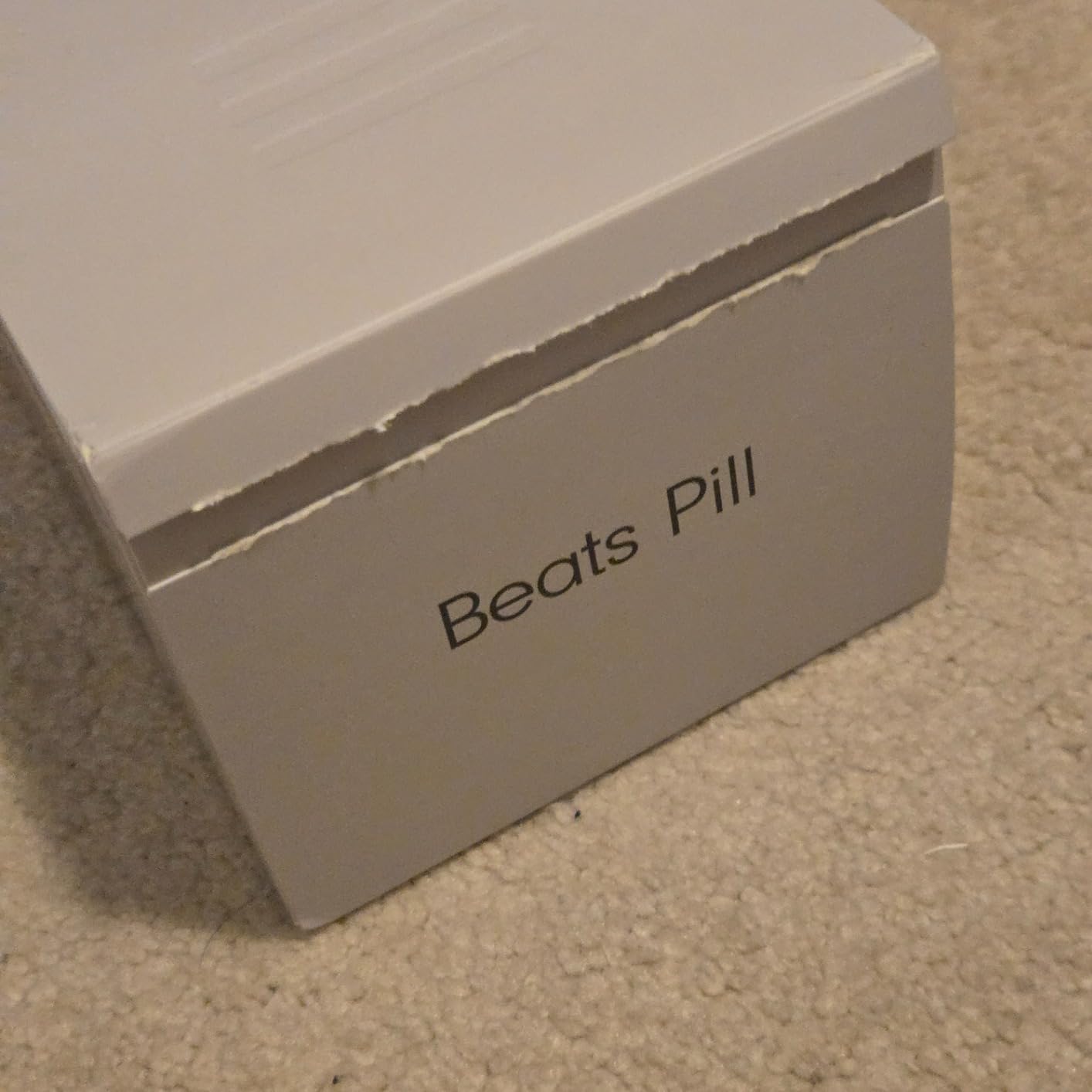 Beats Pill - Portable Bluetooth Speaker- Up to 24H Battery Life, Water Resistant, Bluetooth, Apple & Android Compatible, Seriously Loud Sound for Home, Outdoor and Travel- Champagne Gold customer photo 1