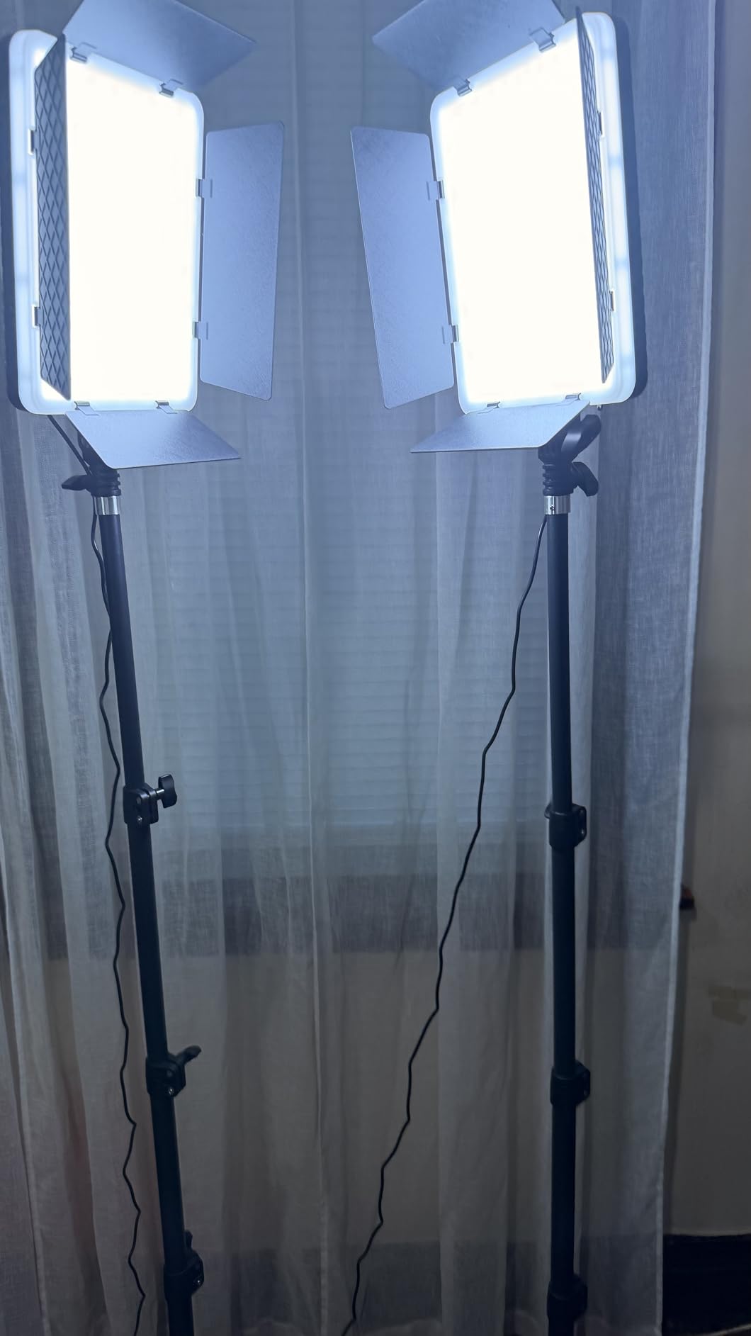 NiceVeedi 2-Pack Photography Lighting Kit, 36W Bi-Color Studio Lights 2700-6500K CRI 95+, Dimmable LED Video Light Kit with Remote Control & 72