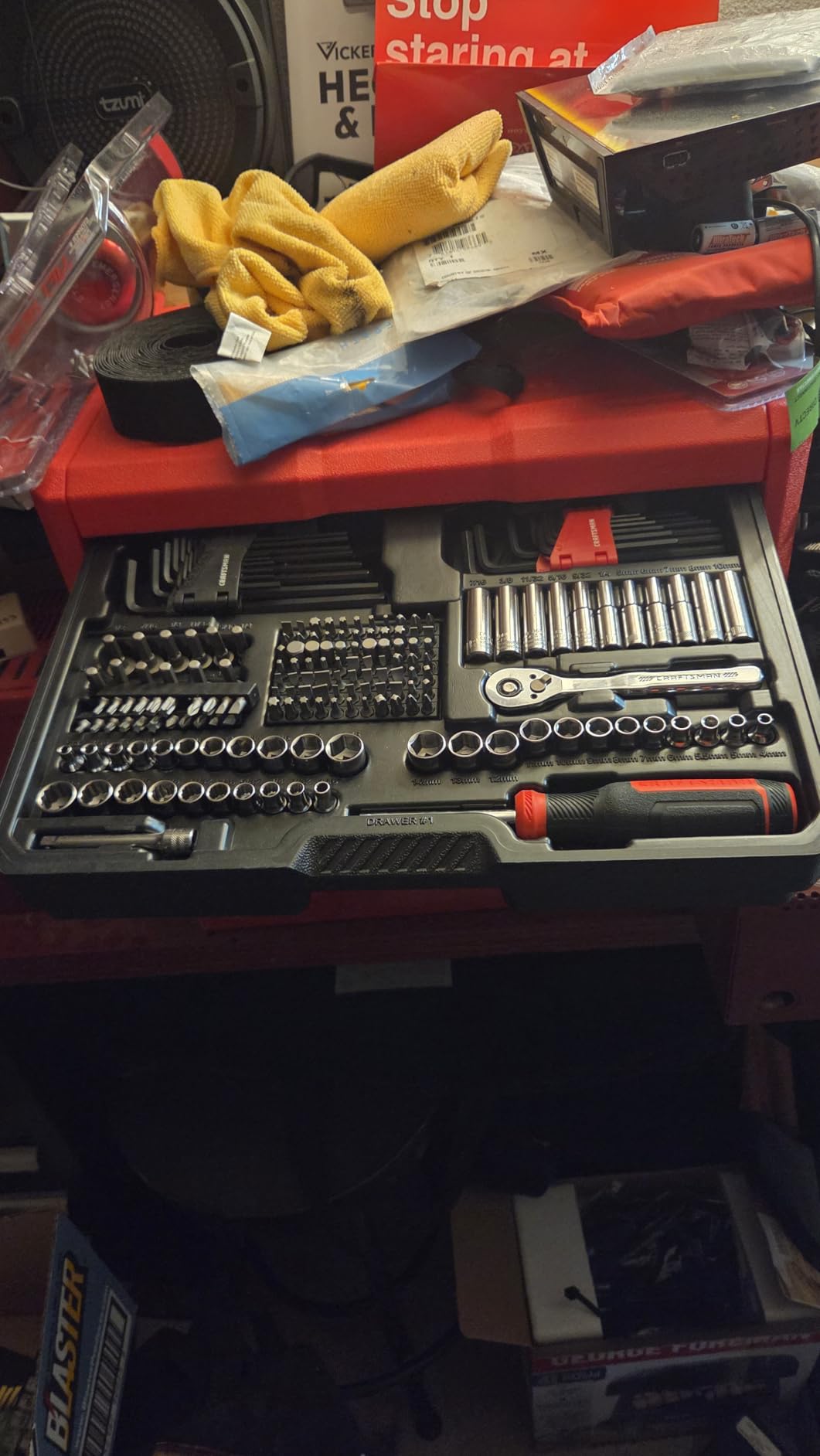 CRAFTSMAN Mechanics Tool Set, 256-Piece Hand Tool and Socket Set with 72-tooth Low Profile Ratchet and 2-Drawer Tool Box (CMMT45256) customer photo 1