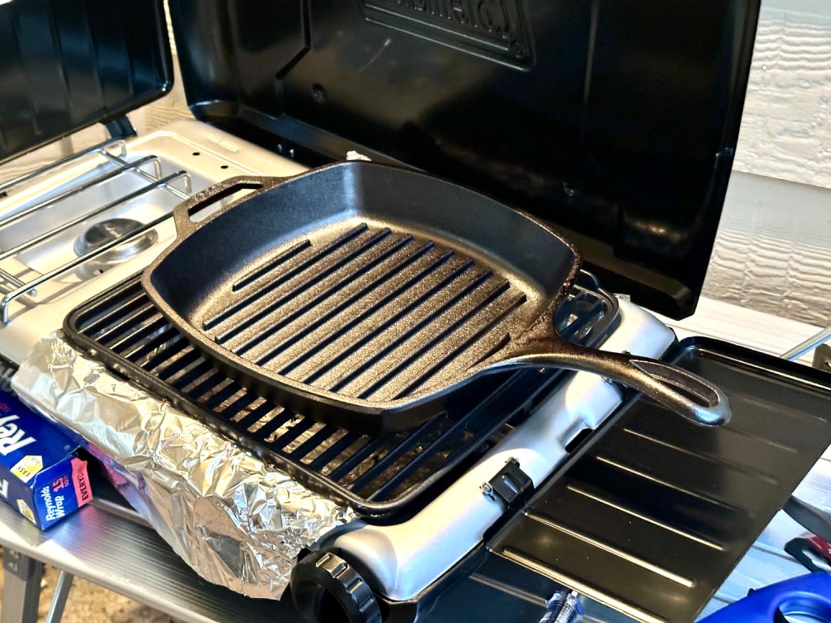 Coleman Tabletop 2-in-1 Camping Grill/Stove, 2-Burner Propane Grill & Stove with Adjustable Burners & 20,000 BTUs of Power, Great for Camping, Tailgating, Grilling customer photo 2