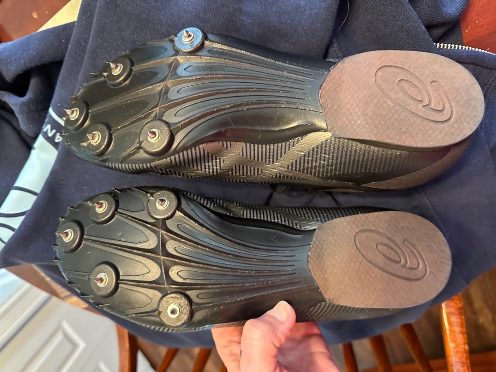 Unisex Adult Hyper MD 8 Track Shoes customer photo 6