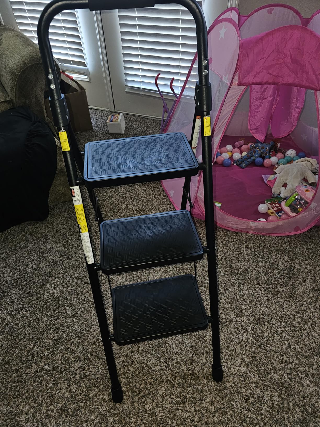 HBTower 3 Step Ladder, 3 Step Stool for Adults, 3 Step Ladder Folding Step Stool with Cushioned Handle Step Ladder with Wide Pedal Ergonomic Design, Black customer photo 1