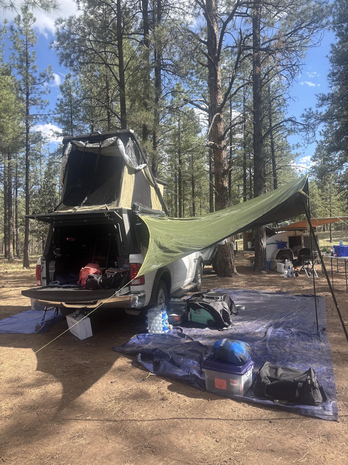 TIMBER RIDGE 19x9.8ft Retractable Car Awning with Blackout Coating, 186ft² Roof Rack Pull-Out Sun Shade Overland Camping, UPF50+ Waterproof Sun Shelter for Vehicle/Truck/Jeep/SUV/Van Green customer photo 1