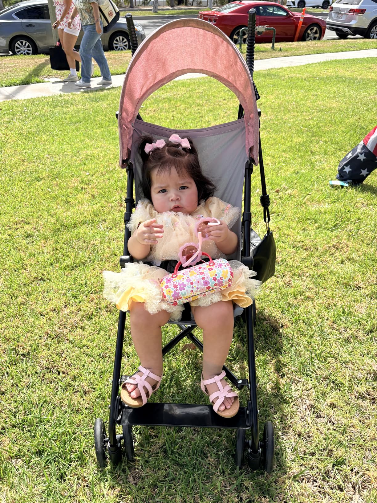 Dream On Me Aero Travel Umbrella Stroller, One-Hand Quick Fold, 3-Point Safety Harness, Dual Brakes, Adjustable Removable Canopy, Lightweight Compact & Space-Saving for Infants and Toddlers - Black customer photo 1