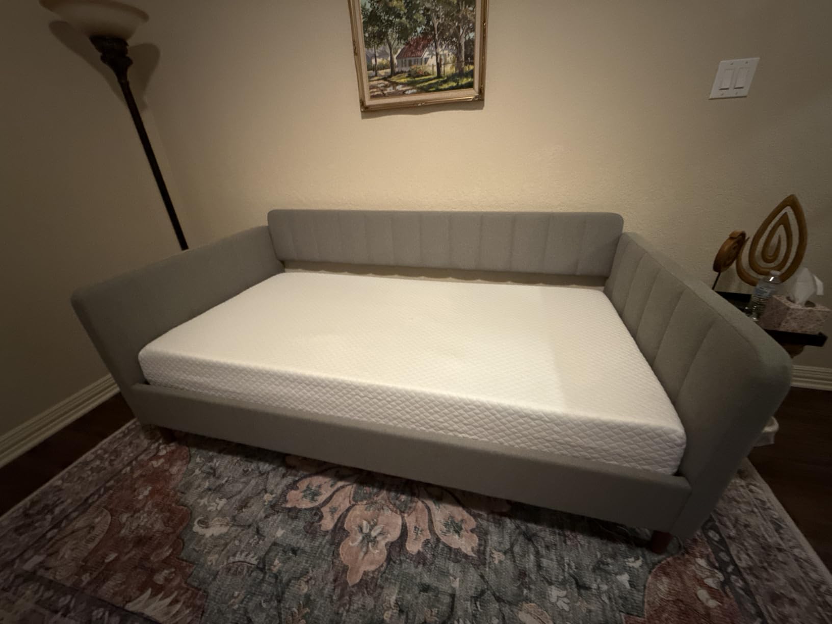 YUHUASHI Twin Size Upholstered Daybed with Wood Slat Support, Daybed Frame for Living Room, Bedroom, Guest Room, No Box Spring Needed (Light Green, Twin) customer photo 1