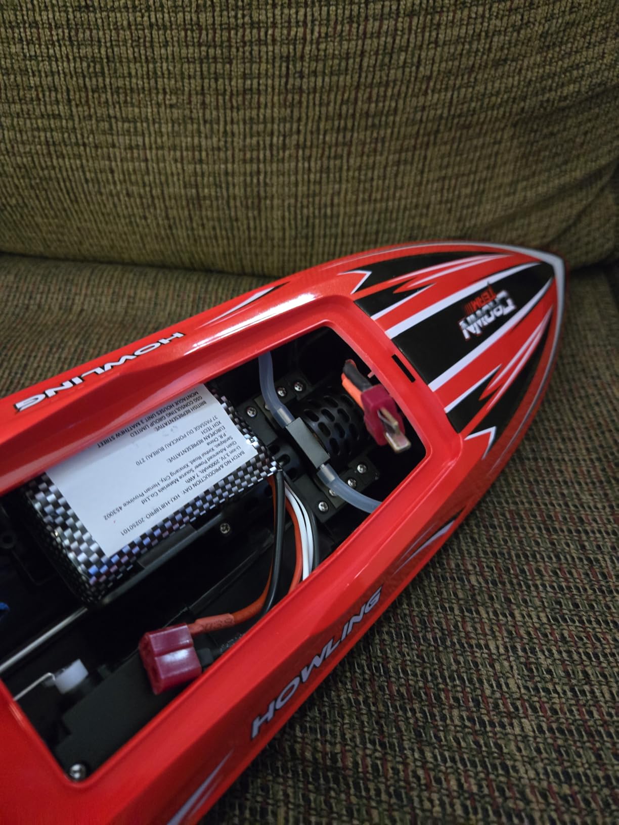 BEZGAR RC Boat, 16 inch Big Brushless Remote Control Boat for Adults and Kids, 55 KPH Large Fast RC Speed Boats with 2000mAh Battery, Ideal Waterproof Toy Boats for Lakes - HJ818PRO Red customer photo 1